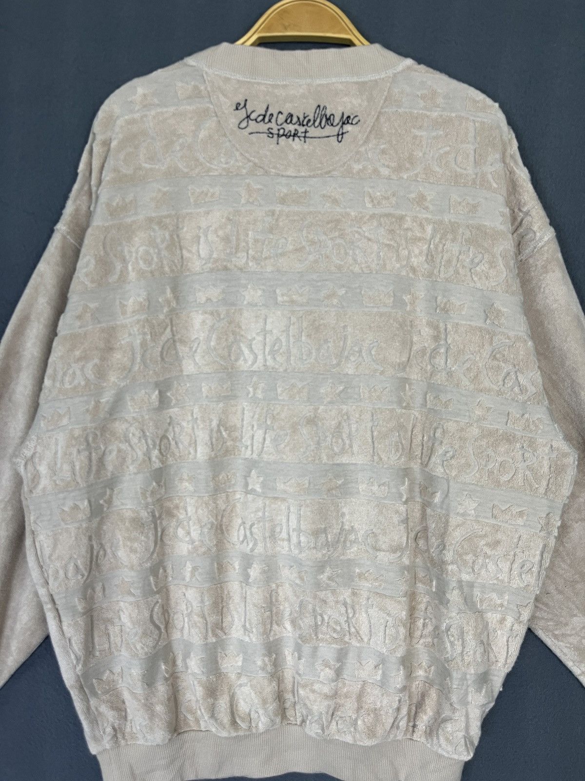 Jean Charles De Castelbajac × Vintage Castelbajac Embroidered Velvet AOP Backhit Sweatshirt Size US M / EU 48-50 / 2 - 5 Thumbnail