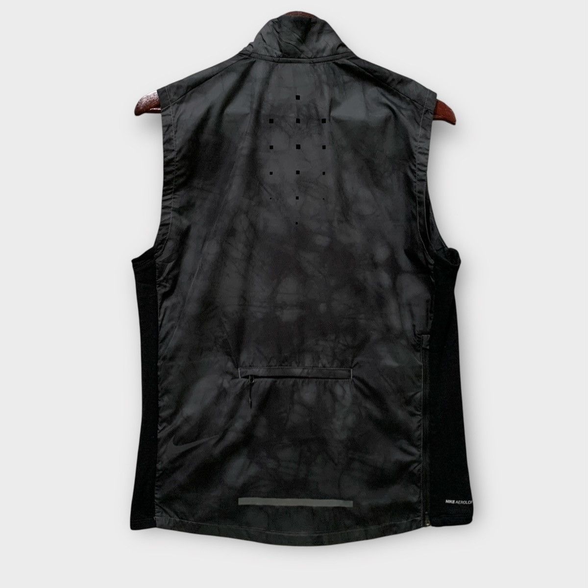 Nike NIKE RUNNING TECH PACK AEROLOFT QUILTED VEST JACKET Size US M / EU 48-50 / 2 - 2 Thumbnail