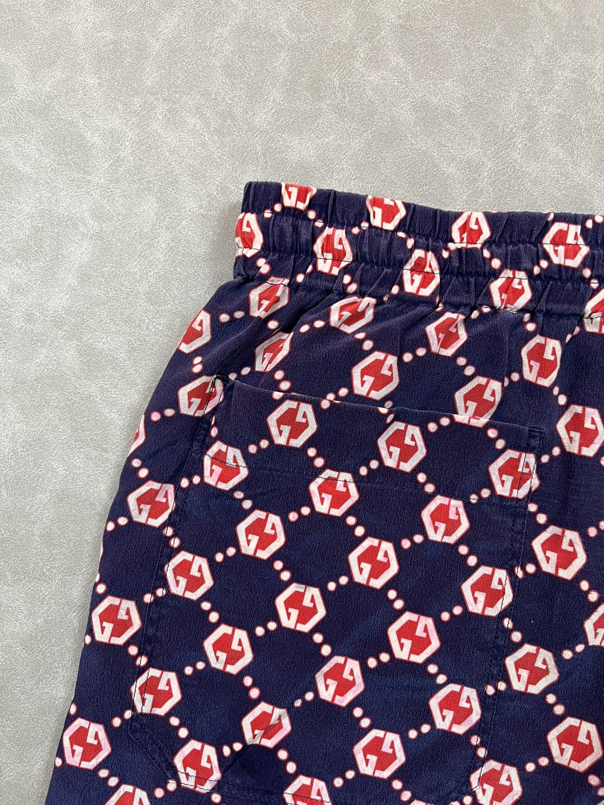 Gucci Gucci monogram nylon short pants Size US 31 - 17 Thumbnail