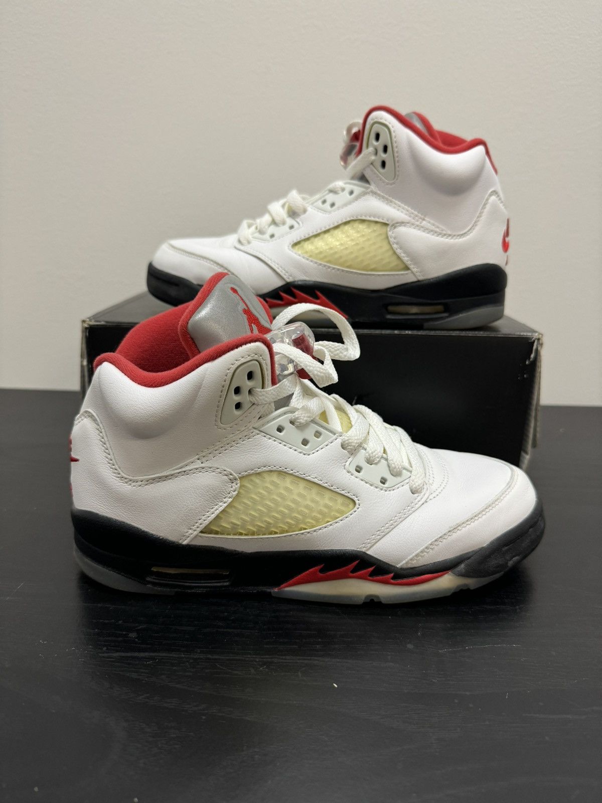 Jordan Brand Jordan 5 fire red silver tongue (2020) (gs) Size US 5 / EU 37 - 1 Thumbnail