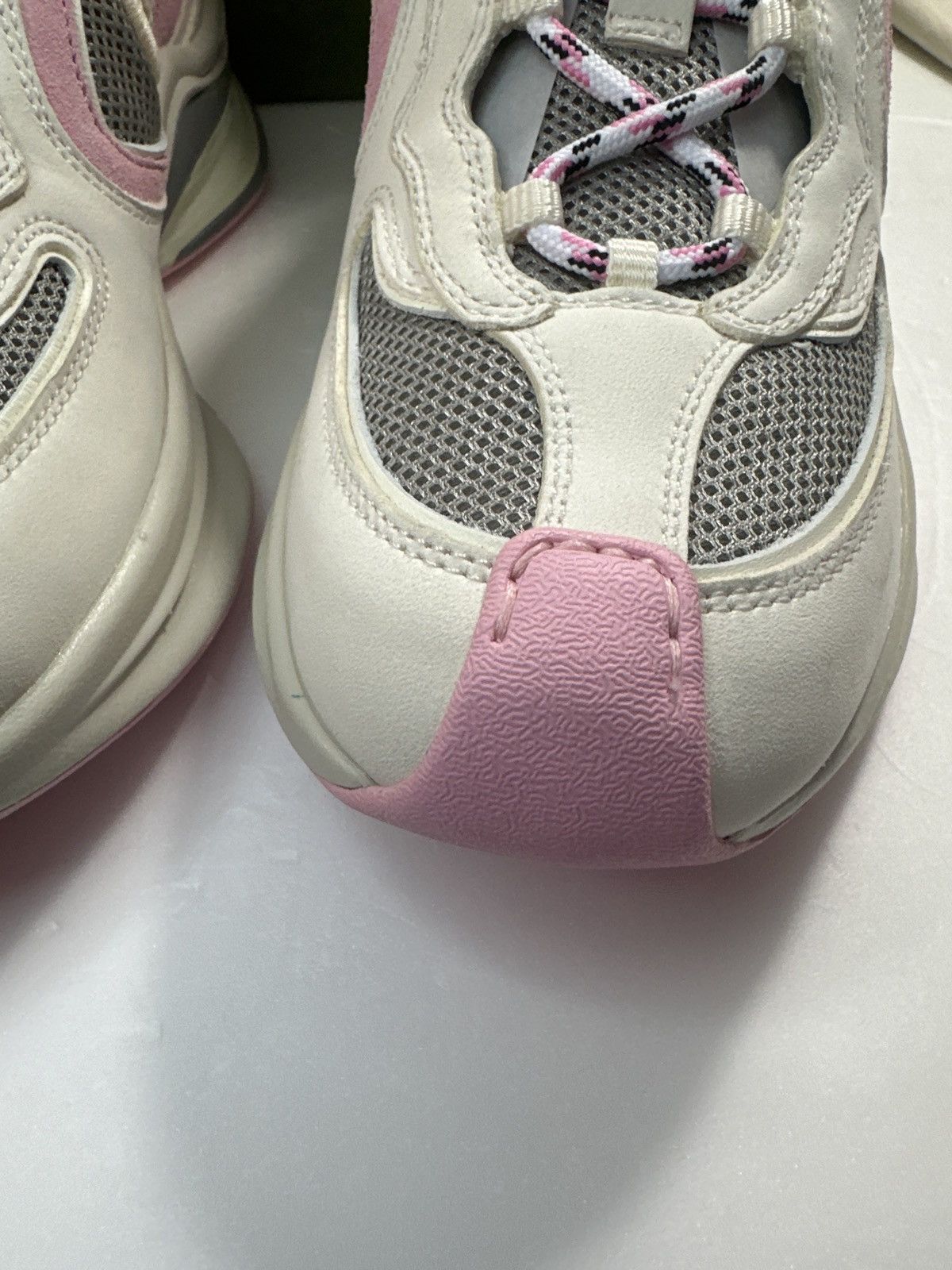 Gucci Gucci Run Premiem Suede Mesh Sneakers Size US 6.5 / IT 36.5 - 9 Thumbnail