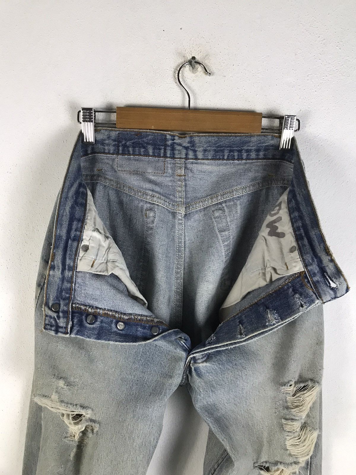 Levi's Thrashed Vintage 80s Levi’s 501 Denim Jeans Made in USA Size US 29 - 14 Thumbnail