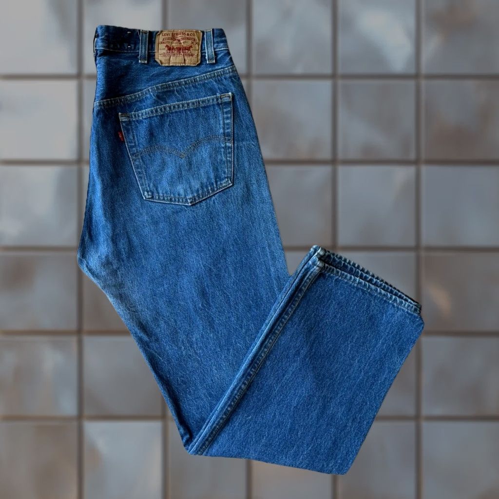 Levi's VINTAGE Levi's 501 Jeans 37 Blue Dark Wash USA 80s Workwear Non Selvedge 5-Pocket Mens Straight Regular Denim Button Fly 30.5 In Inseam Size US 37 - 1 Thumbnail