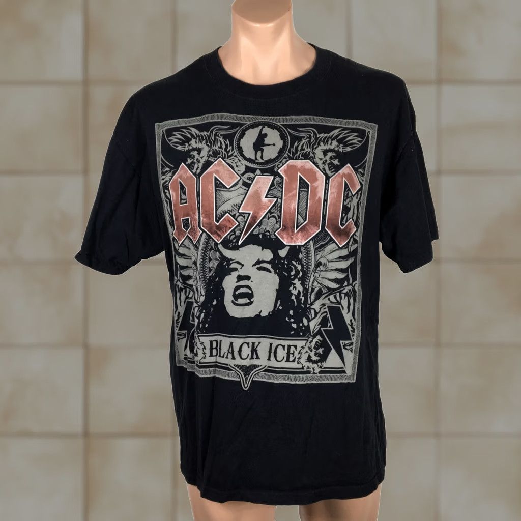 Vintage VINTAGE AC/DC Black Ice Distressed Concert Tour T-Shirt XL Black Souvenir Band Graphic Tee Men XL Size US XL / EU 56 / 4 - 1 Thumbnail
