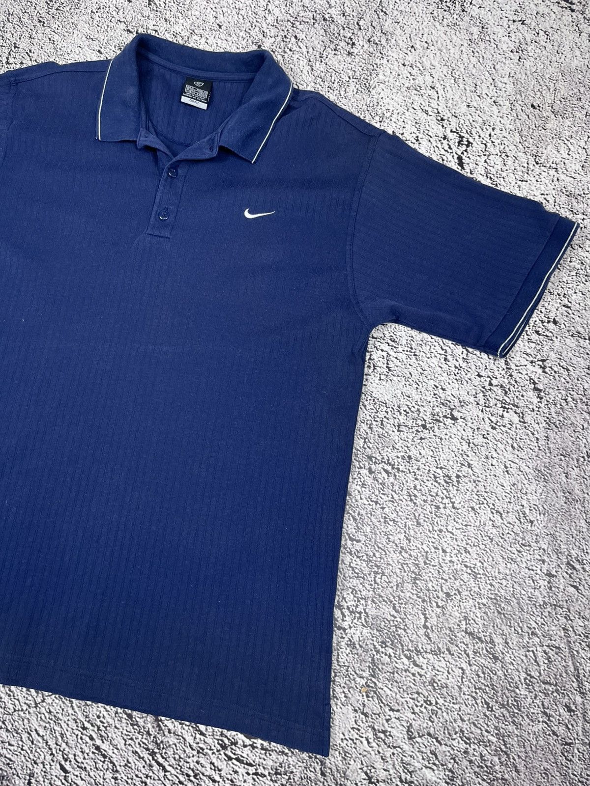 Nike Vintage Nike Golf Polo Shirt Medium streetwear rare Size US M / EU 48-50 / 2 - 3 Thumbnail