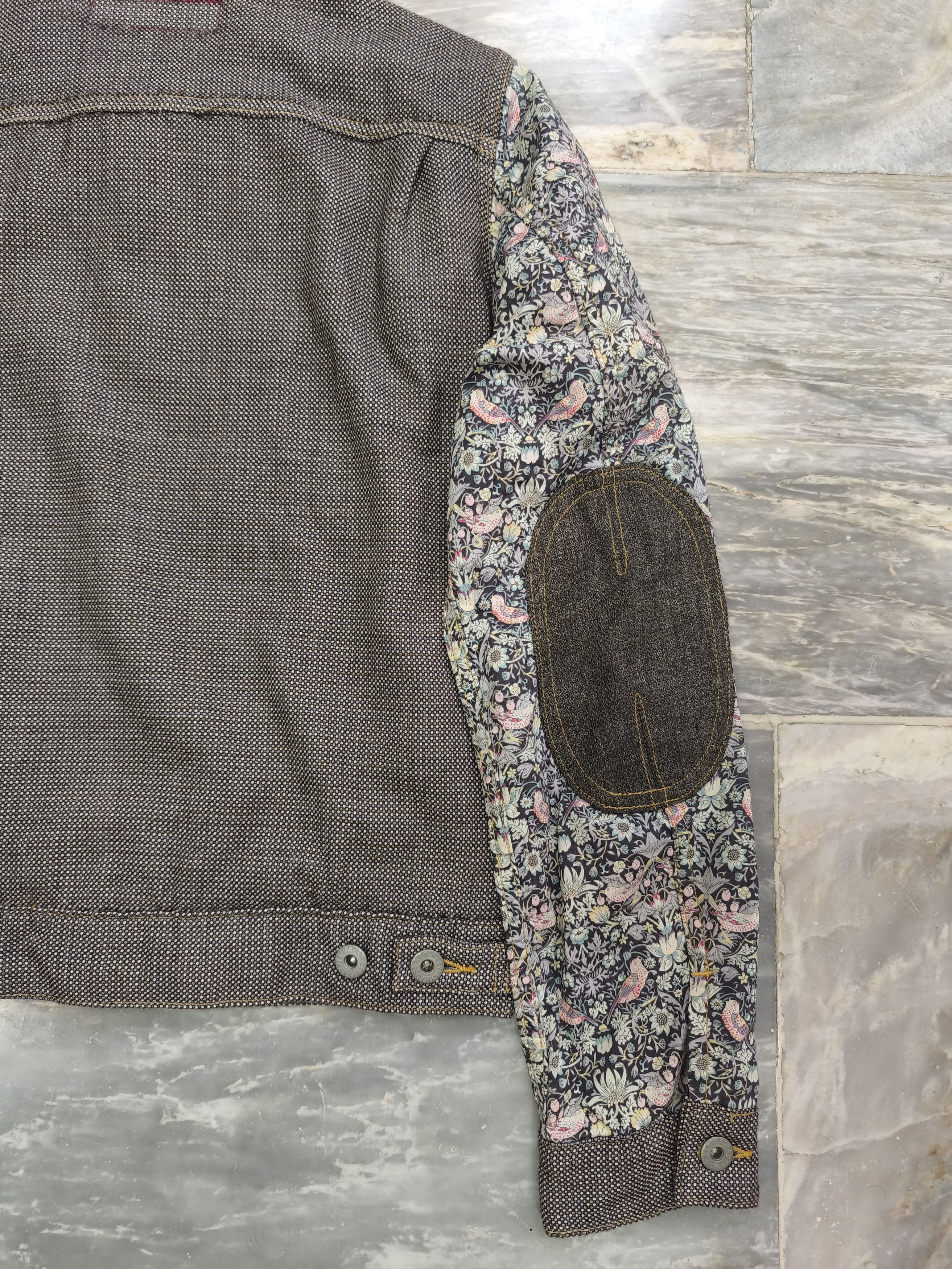 Junya Watanabe × Levi's Levi's CDG Junya Watanabe 2017 Trucker - Floral Sleeve Size US XS / EU 42 / 0 - 9 Thumbnail