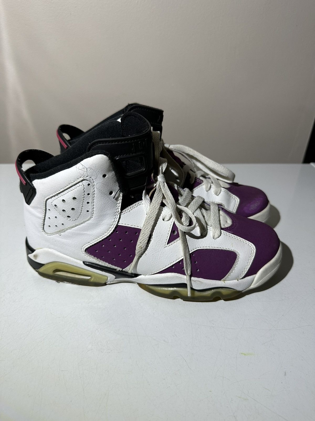 Jordan Brand Jordan 6 Retro Grape (GS) Size US 7 / EU 40 - 5 Thumbnail