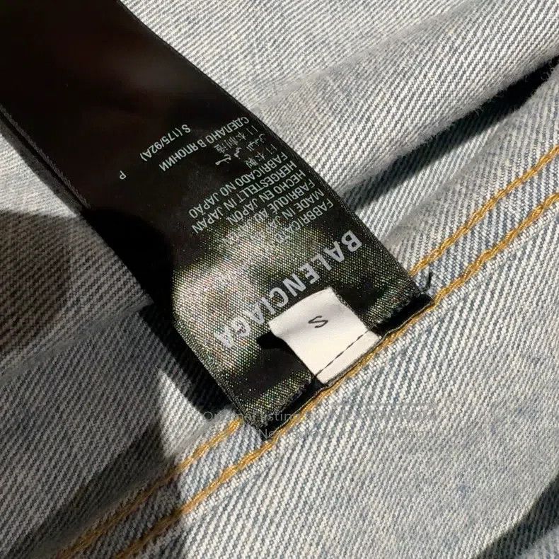 Balenciaga Balenciaga Wash-Distressed Blue Denim Jacket Size US S / EU 44-46 / 1 - 4 Thumbnail