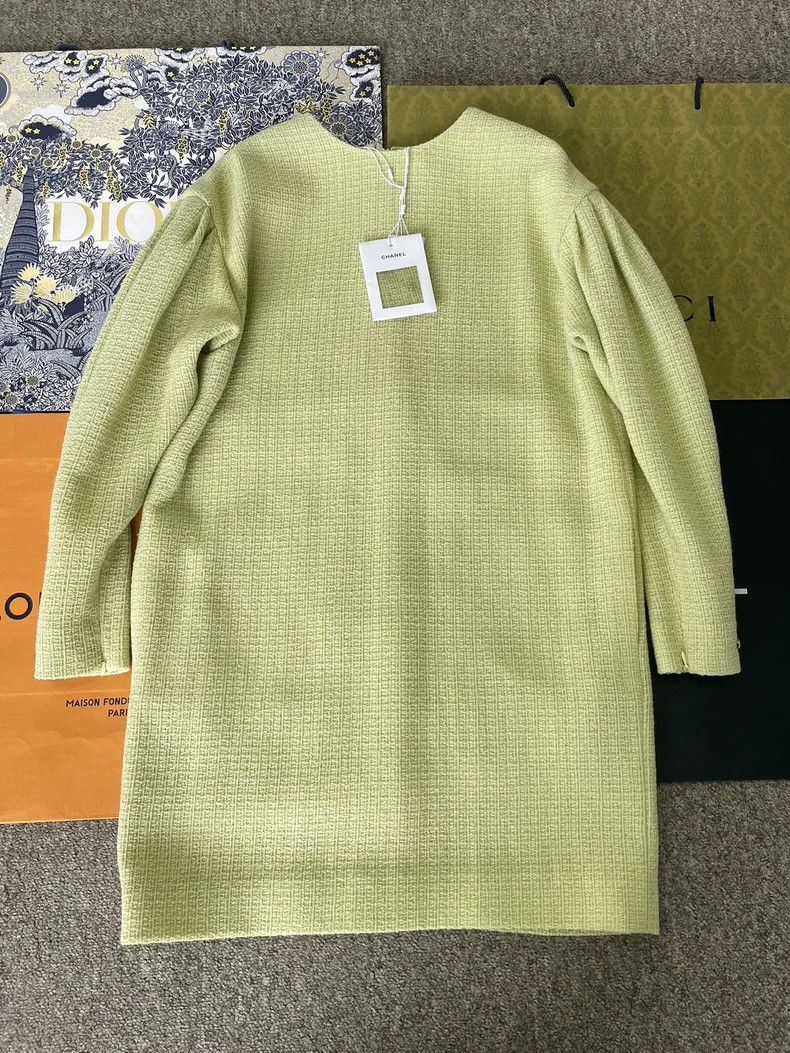Chanel chanel Equestrian series avocado green dress Size M / US 6-8 / IT 42-44 - 1 Thumbnail