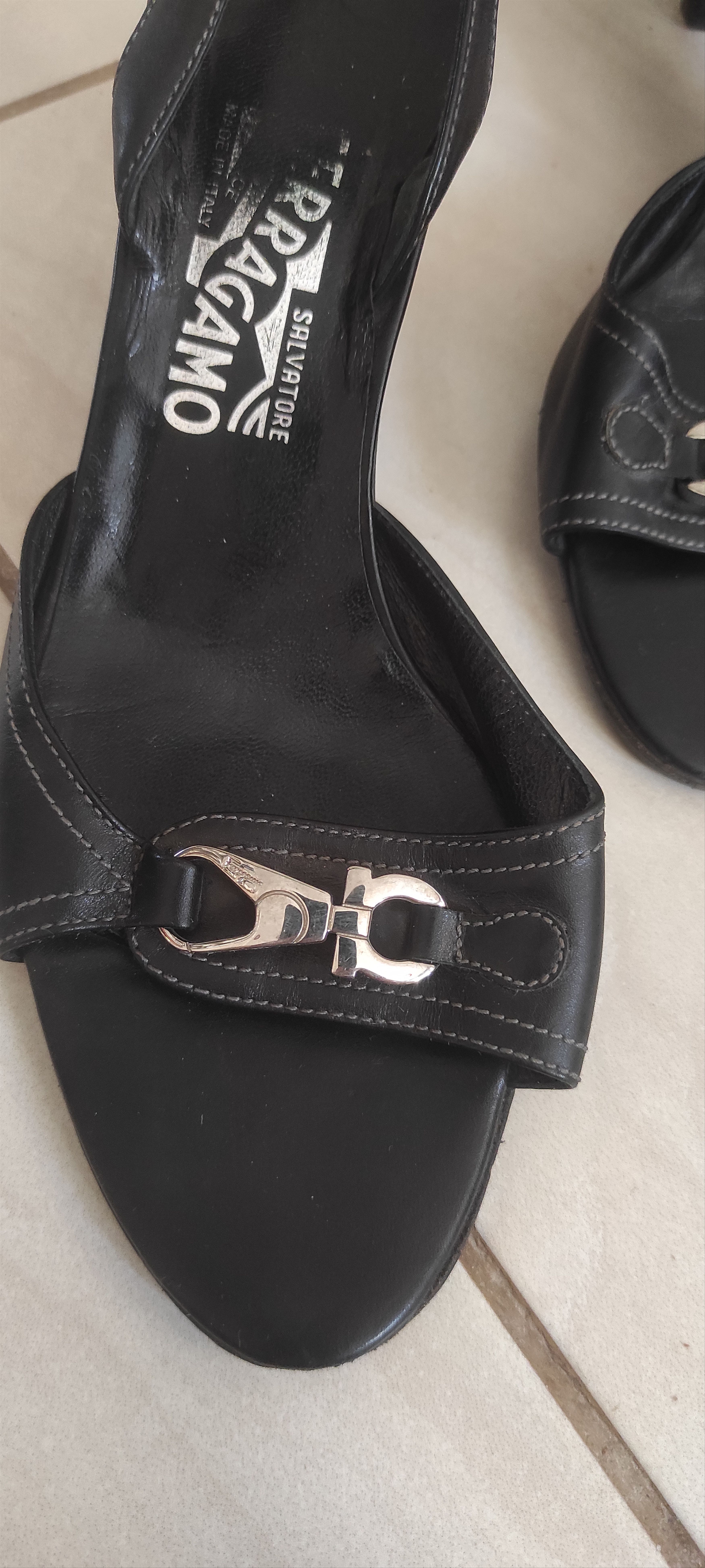 Salvatore Ferragamo Salvatore Ferragamo Black Strap Leather Sandals Size US 8 / IT 38 - 4 Thumbnail