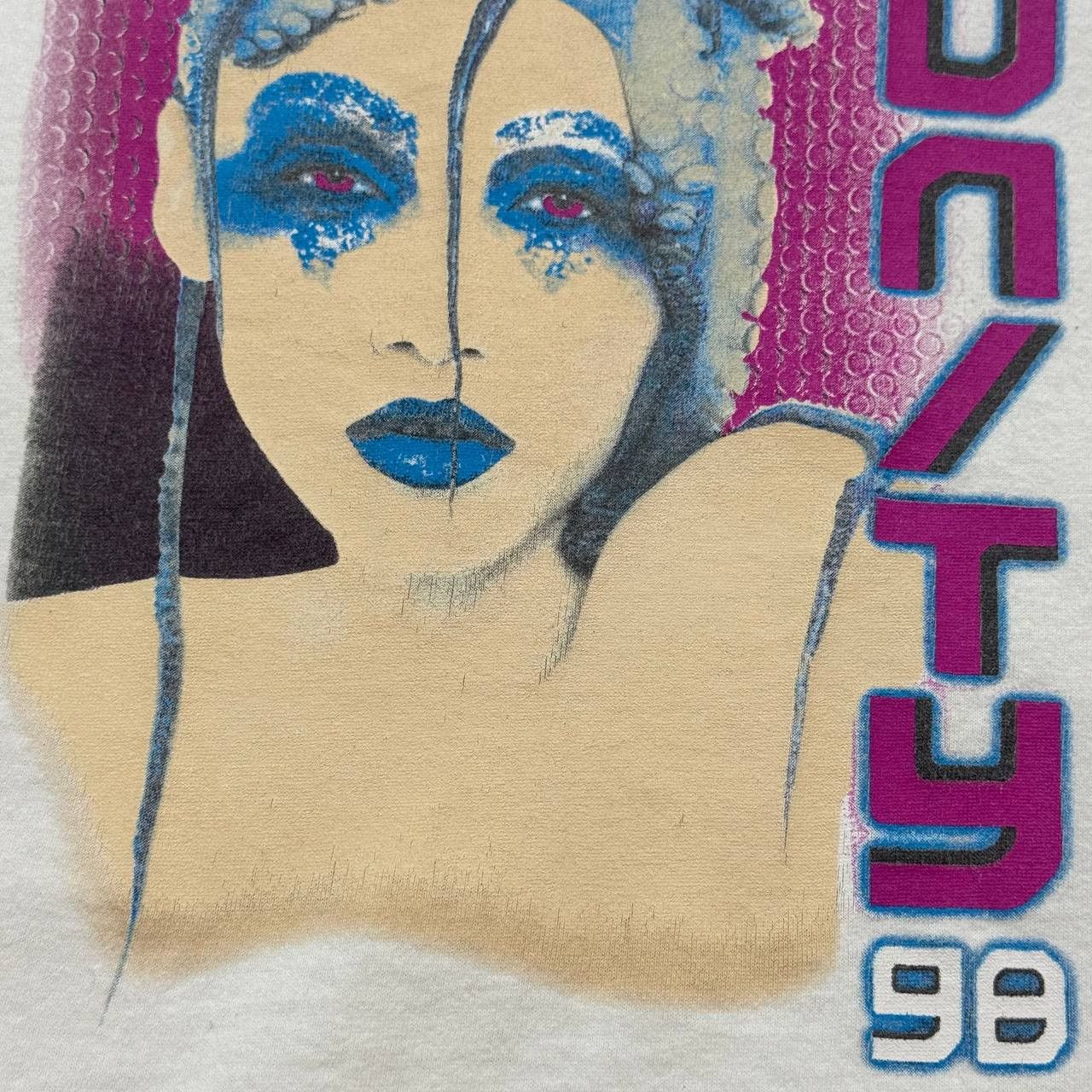 Vintage Vintage 1998 Mondo Valentino T-Shirt Size US XL / EU 56 / 4 - 3 Thumbnail