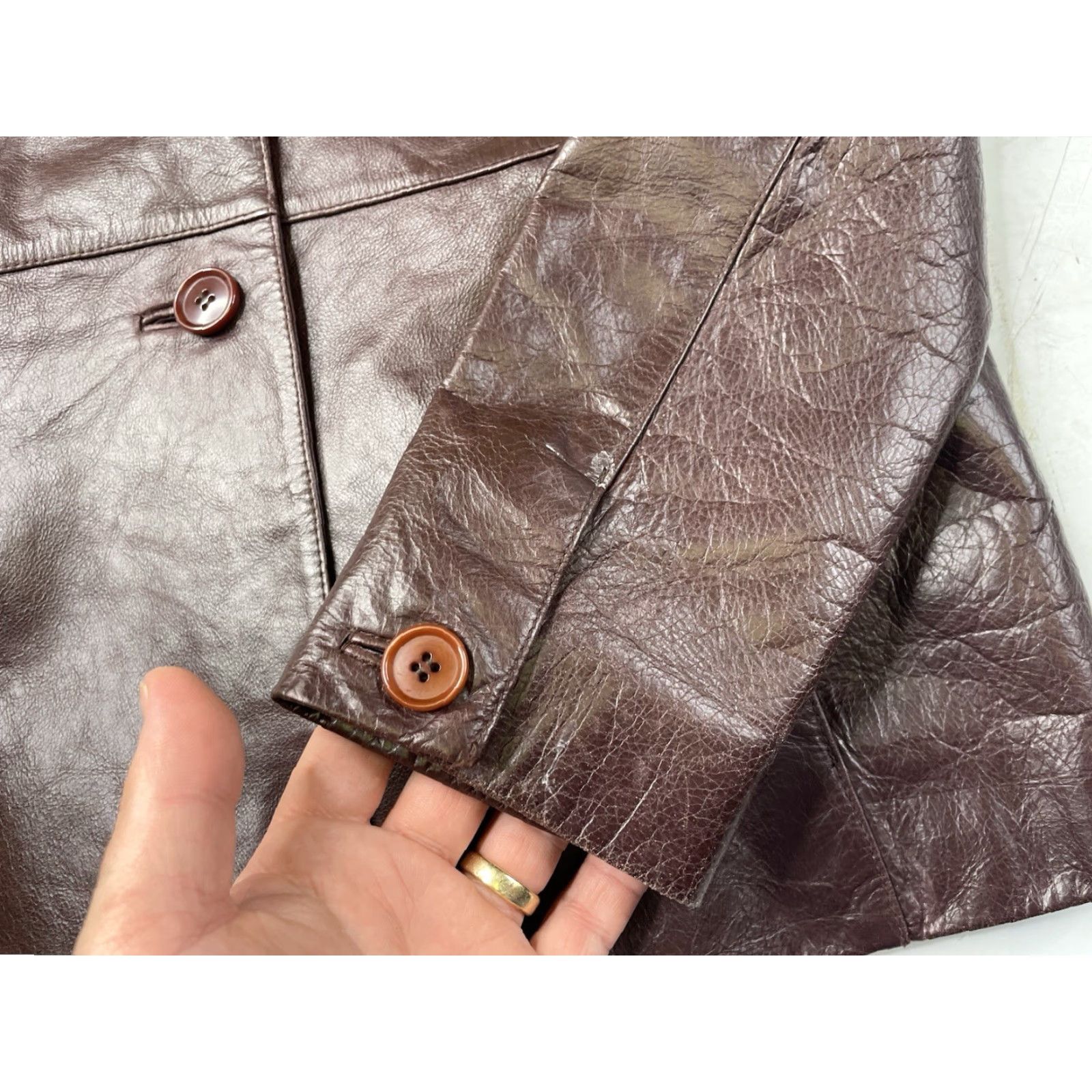 Guess VINTAGE GUESS Leather Maroon Motorcycle Jacket Women’s Size M Slim 90s City Biker Designer All Seasons Full Zip Short Sleeve Size M / US 6-8 / IT 42-44 - 6 Thumbnail
