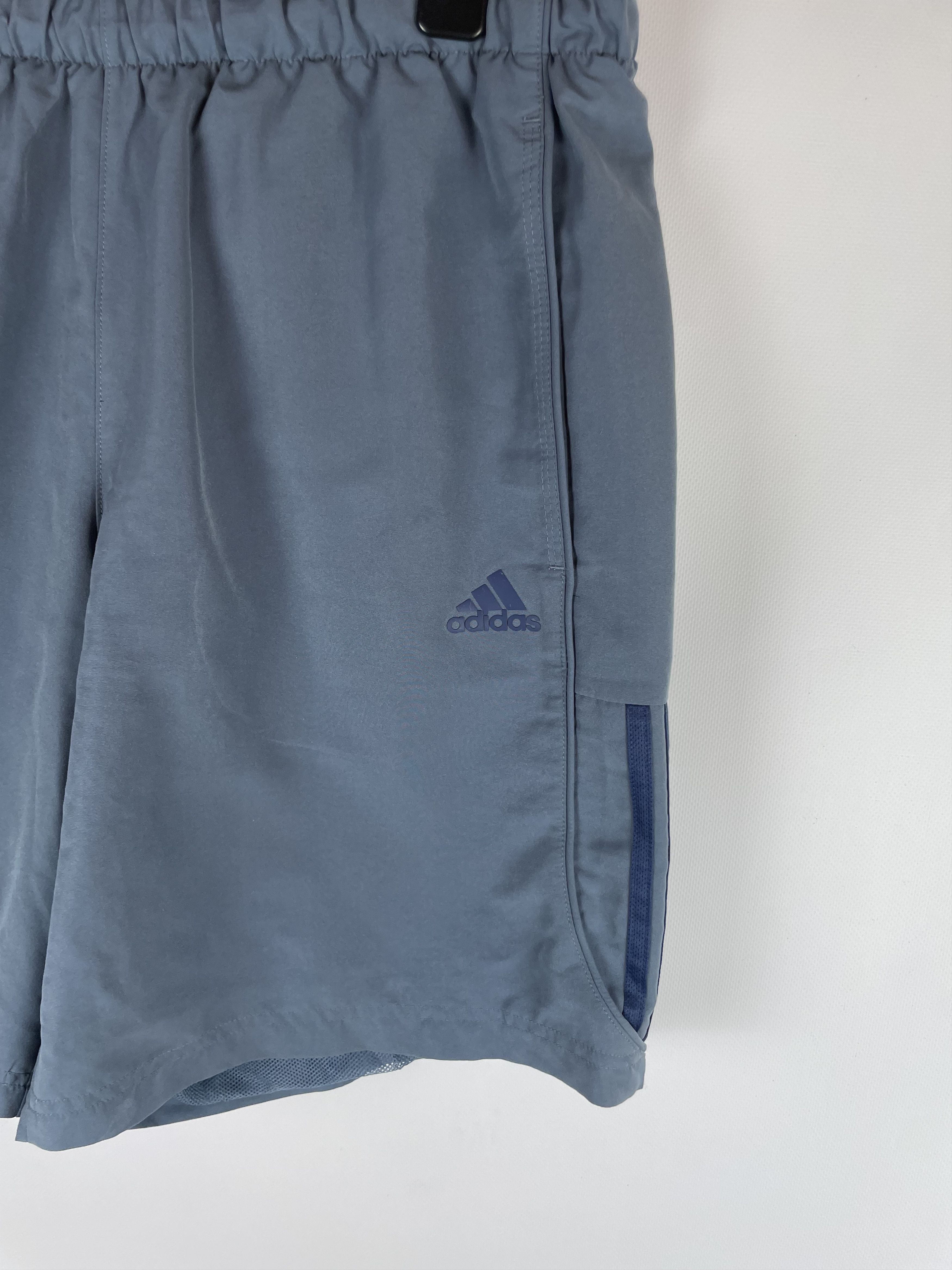 Adidas Vintage Adidas Shorts Y2k Size US 34 / EU 50 - 3 Thumbnail