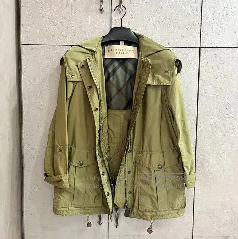 Burberry Burberry Women's Green Acrylic Trench Coat. Size M / US 6-8 / IT 42-44 - 2 Thumbnail