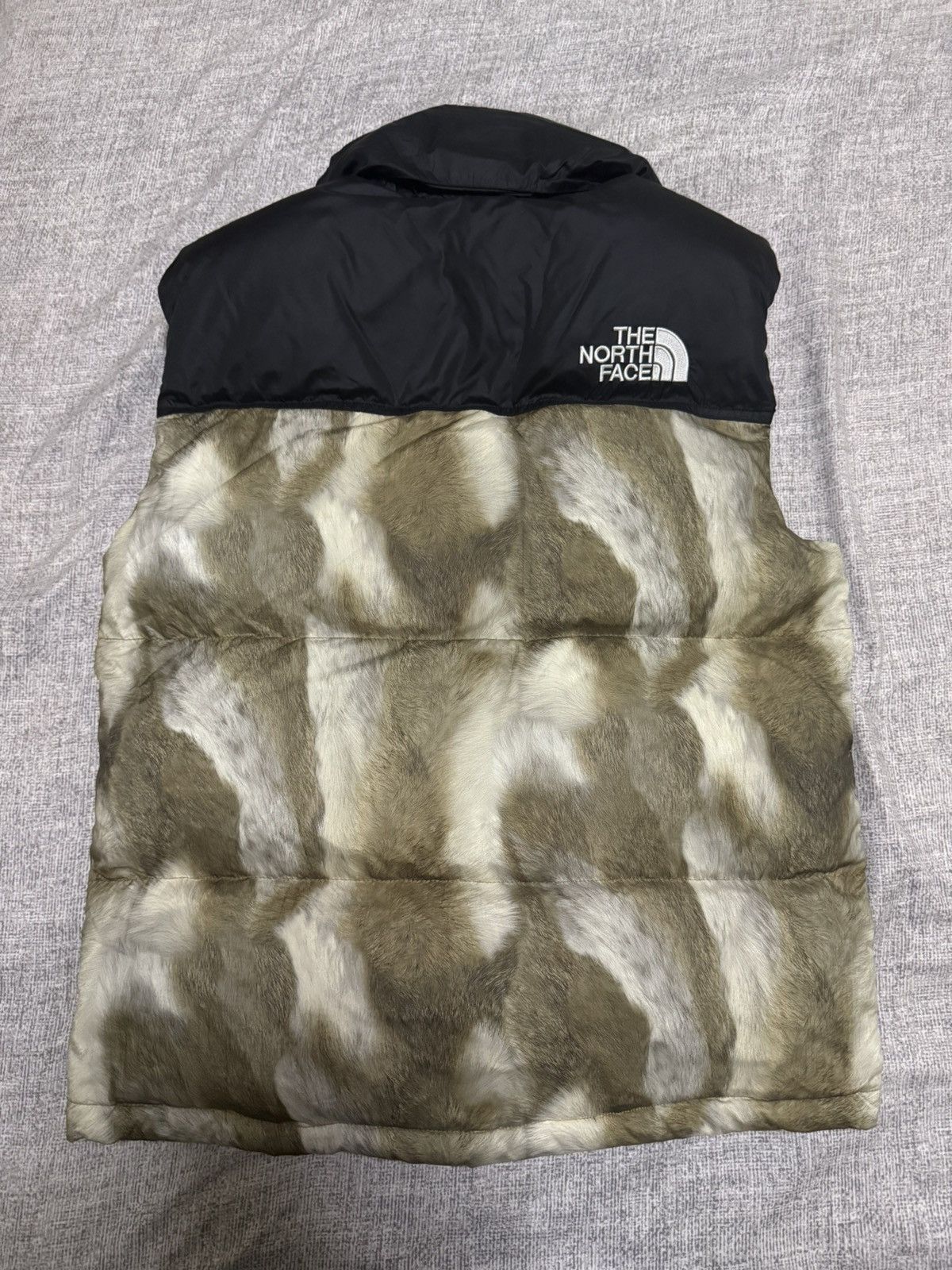 Supreme × The North Face Supreme tnf the north face fur print nuptse vest jacket Size US S / EU 44-46 / 1 - 2 Thumbnail