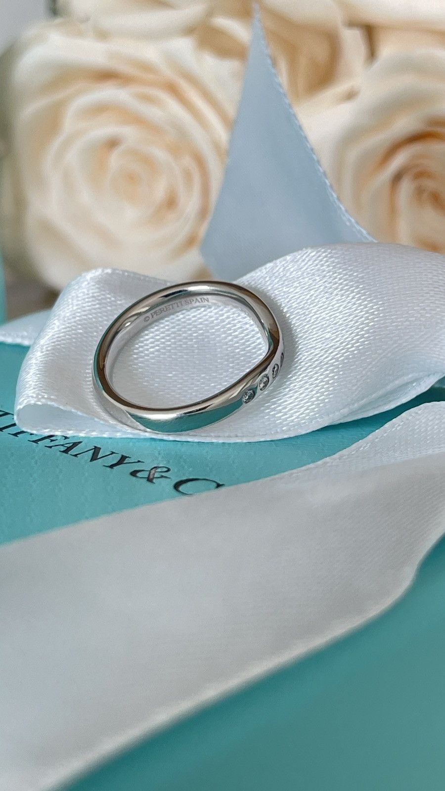 Tiffany & Co. Tiffany & Co. Elsa Peretti Ring in Platinum size 4 $2,800 Size ONE SIZE - 8 Thumbnail
