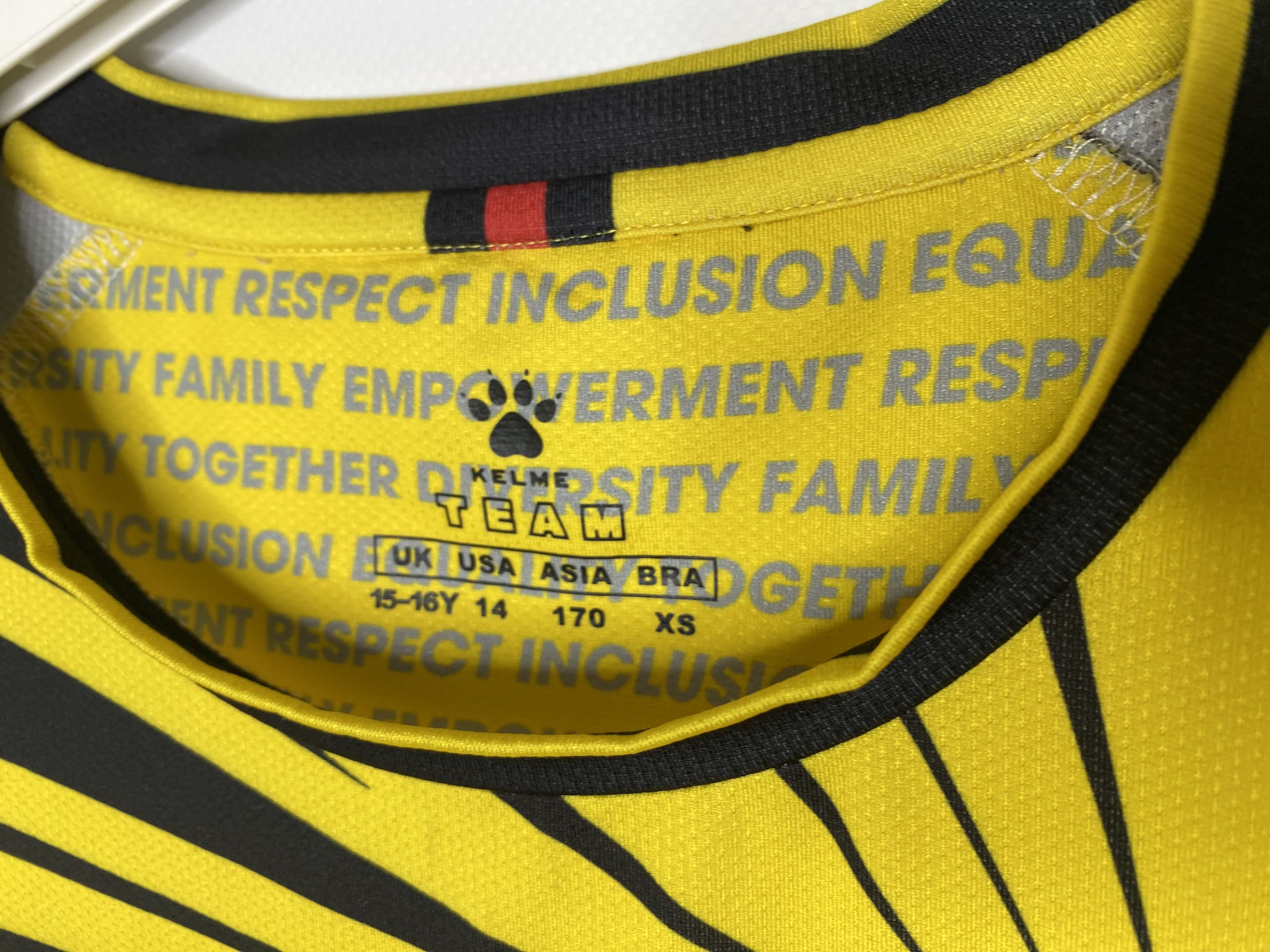 Nike WATFORD 2020 2021 HOME FOOTBALL SHIRT SOCCER JERSEY KELME Size US XS / EU 42 / 0 - 5 Thumbnail