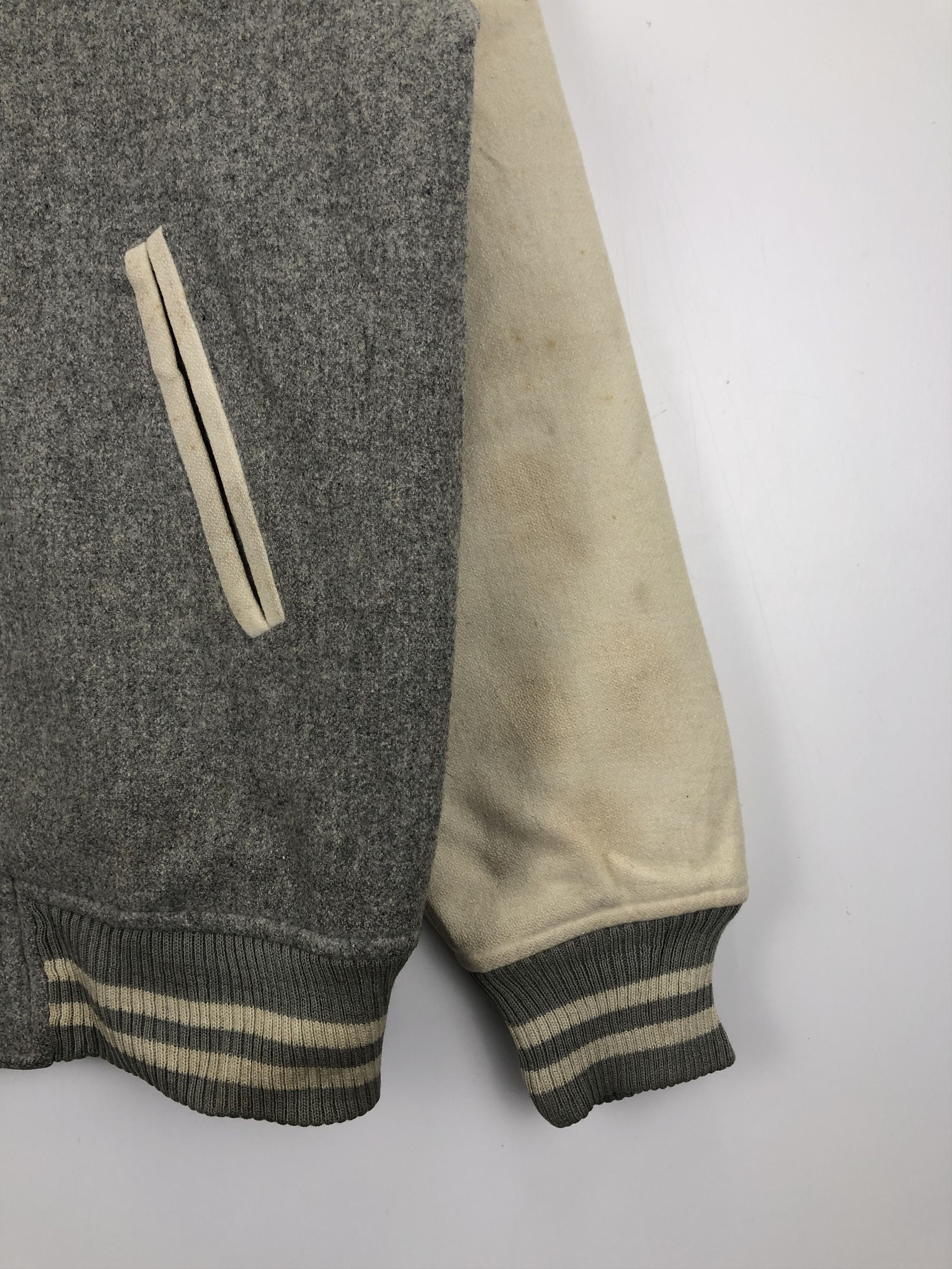 Japanese Brand Vintage Japanese Brand Wool Varsity Jacket Gray V0426 Size US M / EU 48-50 / 2 - 6 Thumbnail