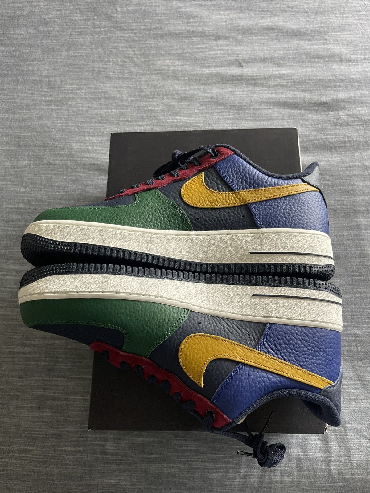 Nike AIR FORCE 1 COMMAND GORGE GREEN Size US 10 / EU 43 - 5 Thumbnail