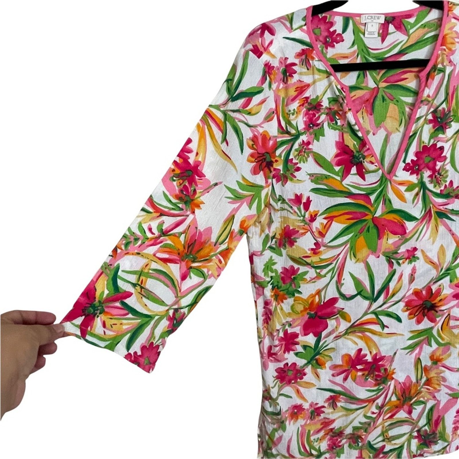 J.Crew J Crew Floral 3 QTR Sleeve Crinkle Fabric Pullover Small Size S / US 4 / IT 40 - 2 Thumbnail