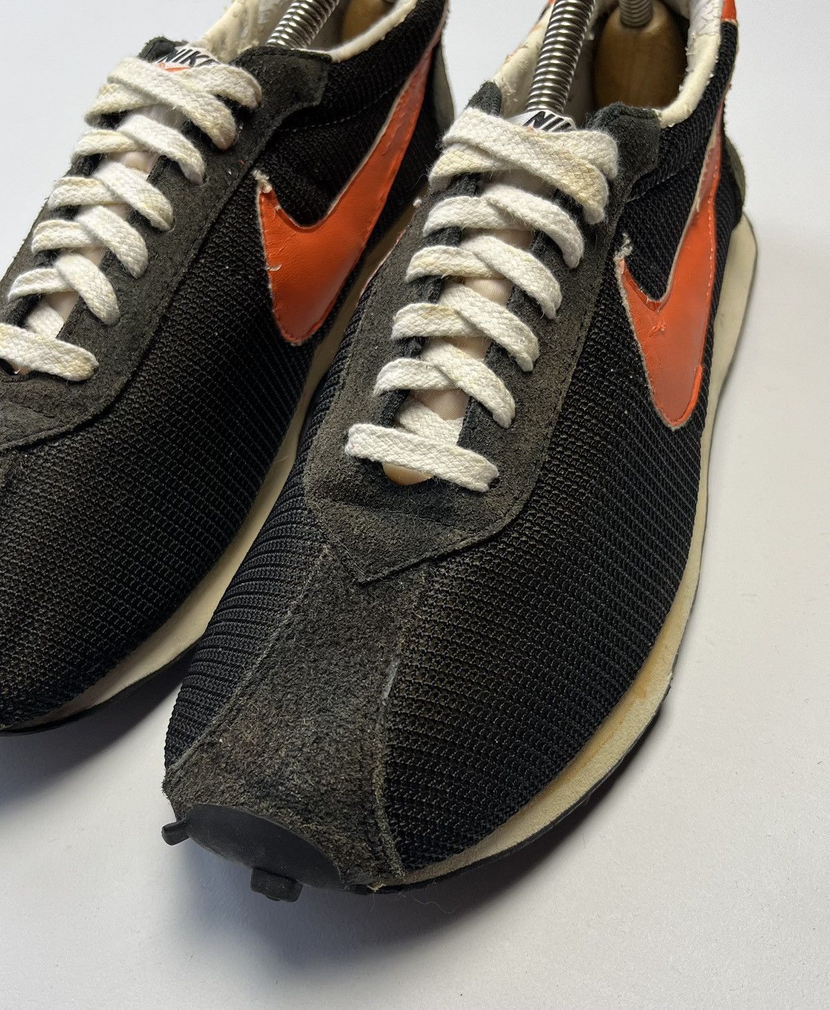 Nike Nike Vintage Waffle Racer 2007 Black Orange Size US 9 Size US 9 / EU 42 - 4 Thumbnail