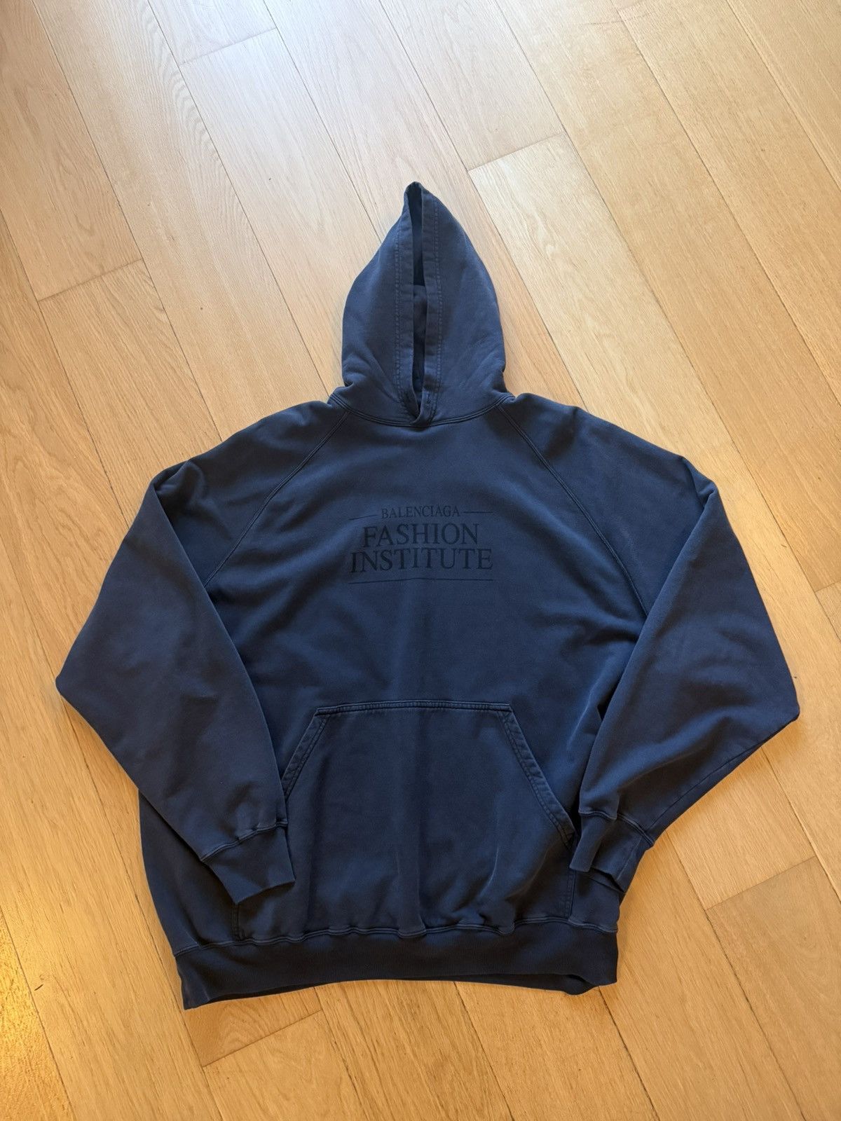 Balenciaga Balenciaga Fashion Institute Hoodie Size US L / EU 52-54 / 3 - 10 Thumbnail