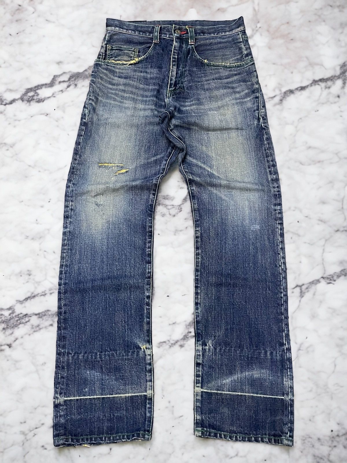 Japanese Brand Doarat Japan Distressed Whiskers Loose Straight Jeans Size US 30 / EU 46 - 1 Thumbnail