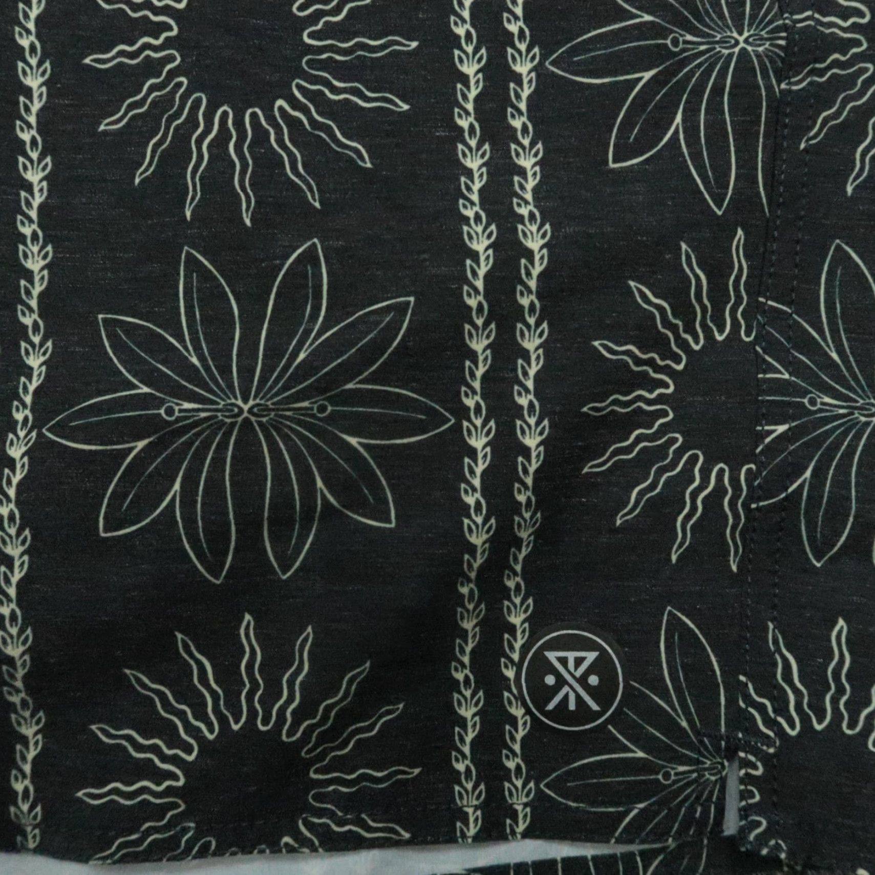 Roark Roark Board Shorts Mens 38 Black Yellow Floral Chiller Hemp Blend Cotton Nylon Polyester Spandex Size US 38 / EU 54 - 2 Thumbnail