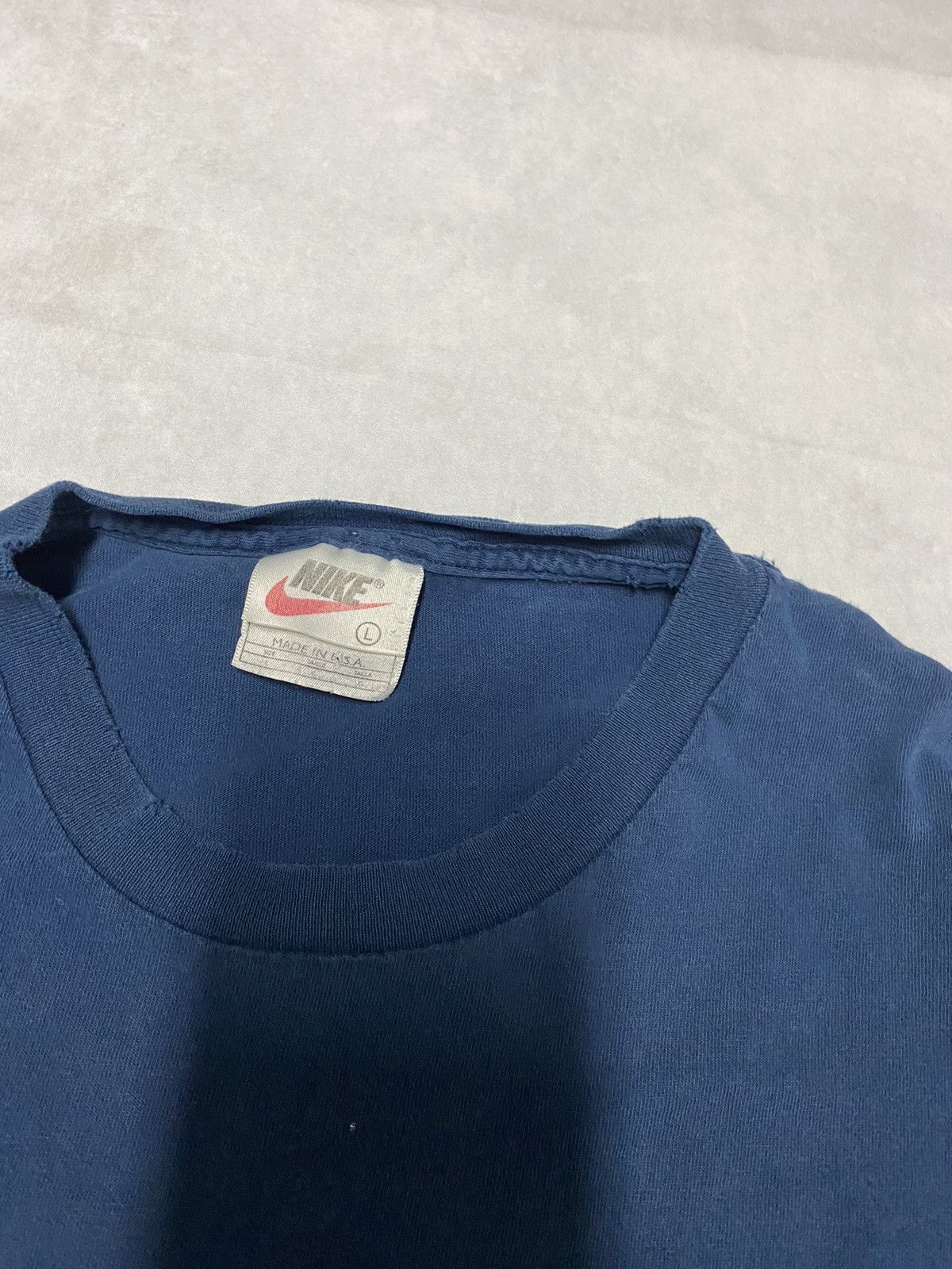 Nike × Vintage Crazy Vintage Y2K 90’s Nike Centre Swoosh Spellout Tee L Size US L / EU 52-54 / 3 - 3 Thumbnail