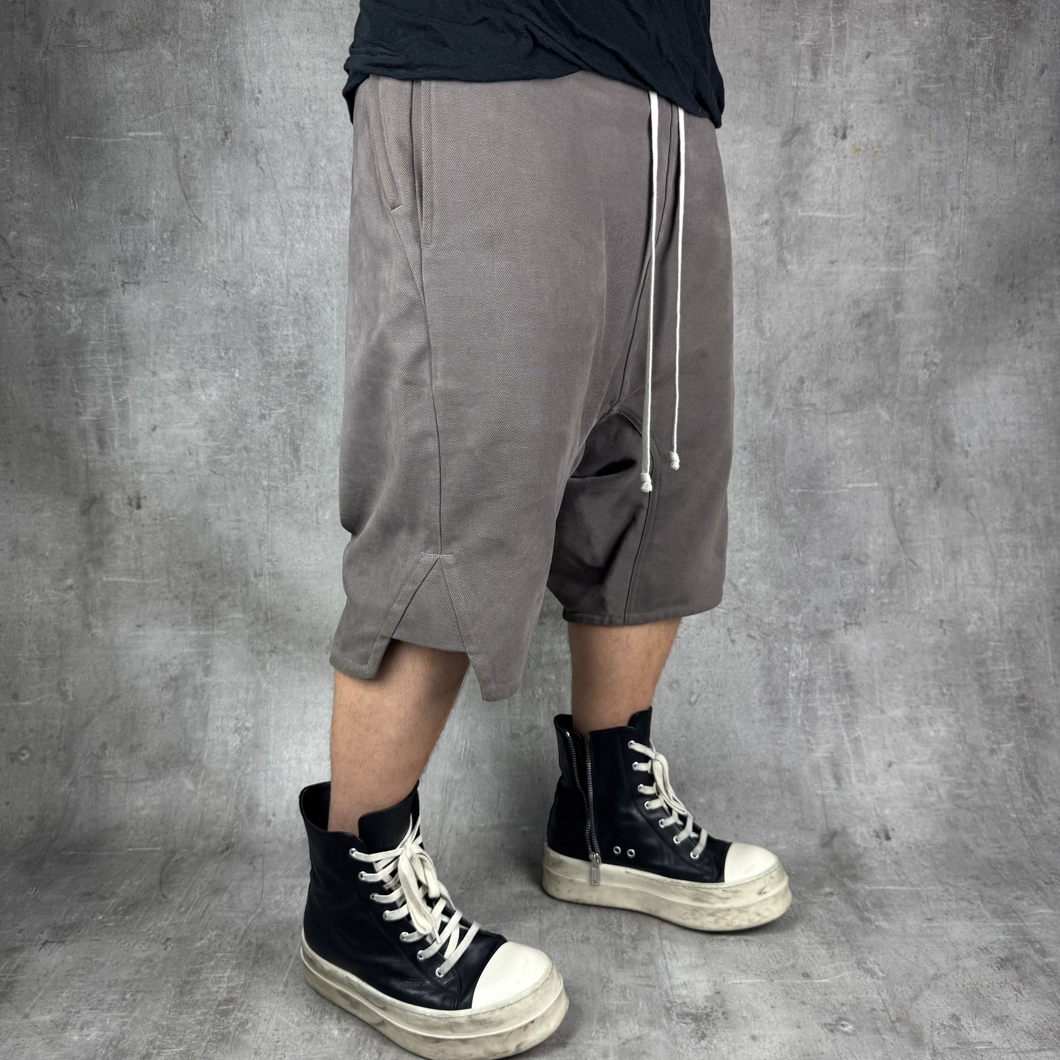 Rick Owens RICK OWENS FW22 Strobe Basket Swinger Shorts Dust Size US 32 / EU 48 - 4 Thumbnail