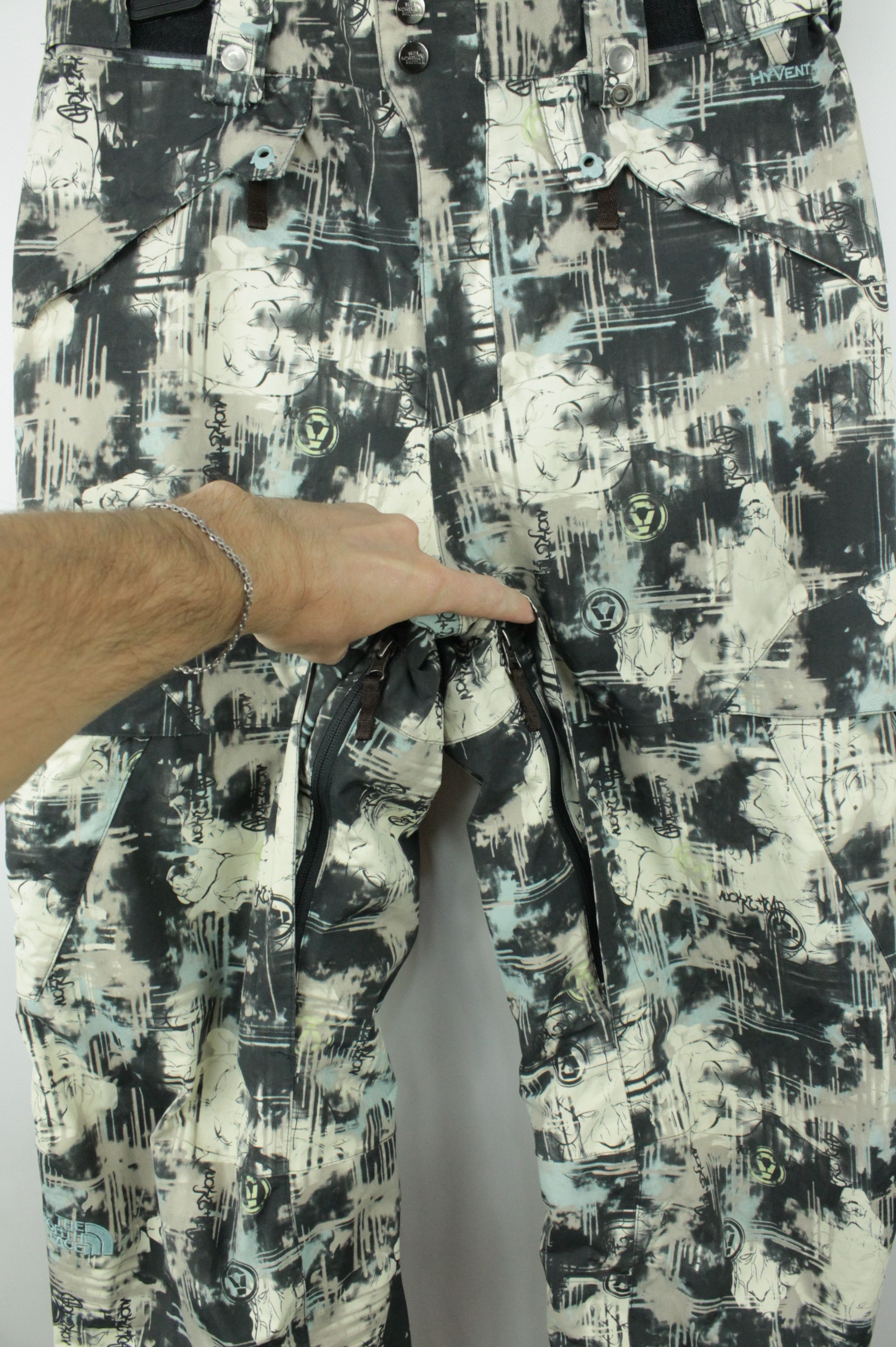 The North Face The North Face Cryptic Hyvent Camo Ski Cargo Pants Size US 32 / EU 48 - 6 Thumbnail