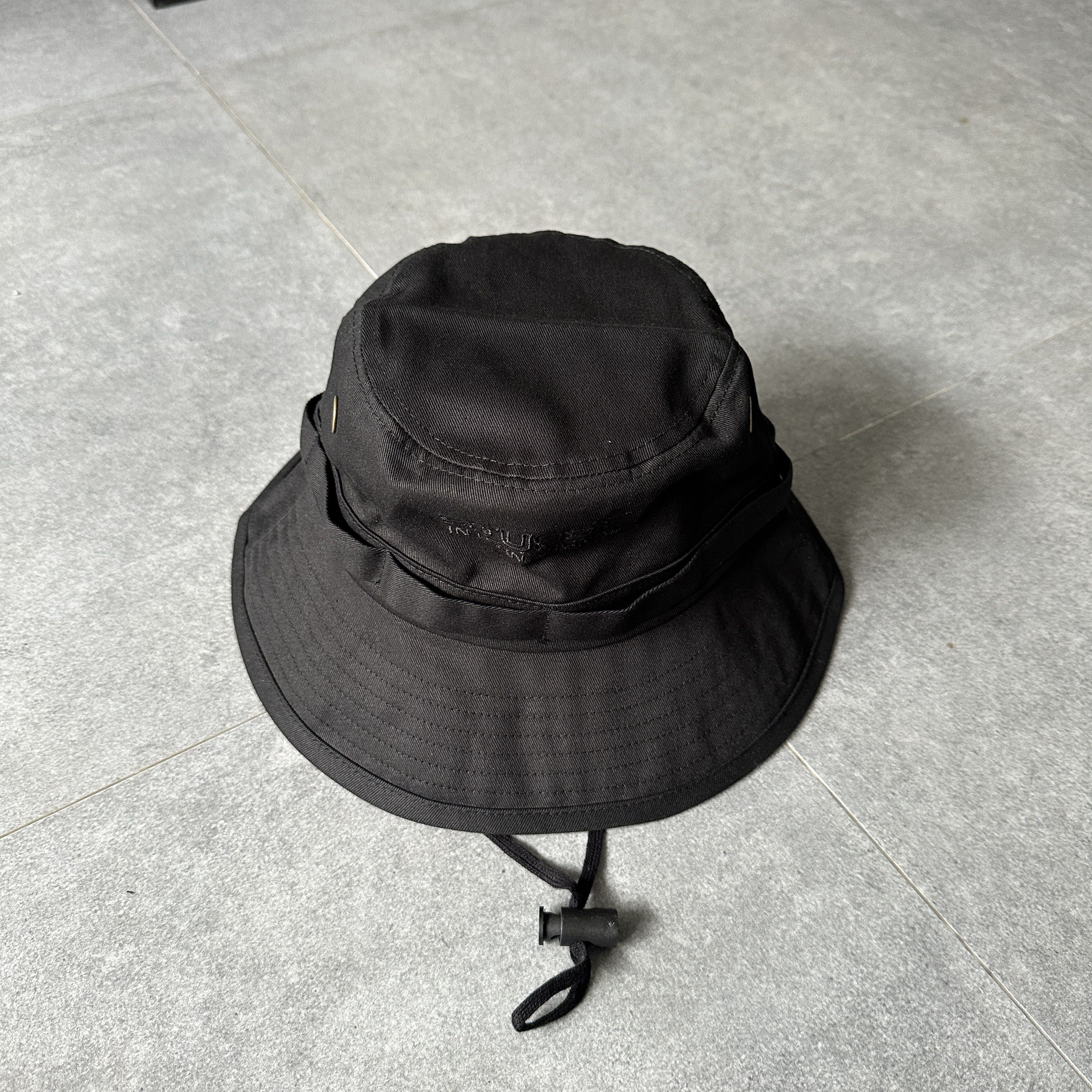 STUSSY FISHERMAN BUCKET HAT BLACK - M/L