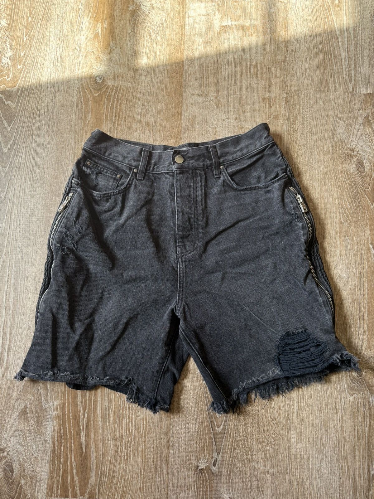 Amiri Amiri Black Distressed zipper Denim Shorts Size US 31 - 1 Thumbnail