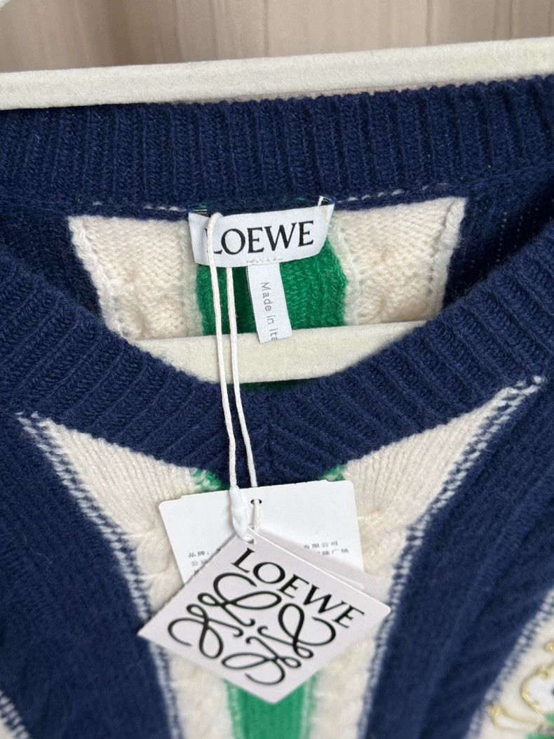 Loewe LOEWE A wool sweater Size M / US 6-8 / IT 42-44 - 4 Thumbnail