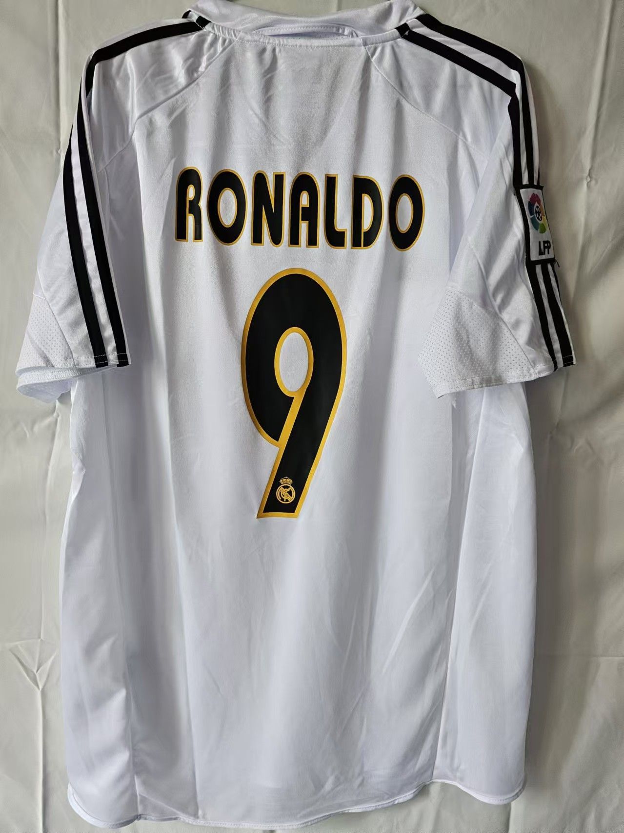 Other 2004 05 Real Madrid #9 Ronaldo Jersey Home R9 Size US XL / EU 56 / 4 - 1 Thumbnail