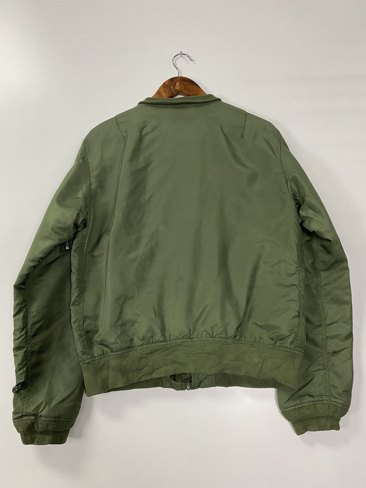 Vintage Vintage Bomber Jacket Distressed Size US M / EU 48-50 / 2 - 15 Thumbnail