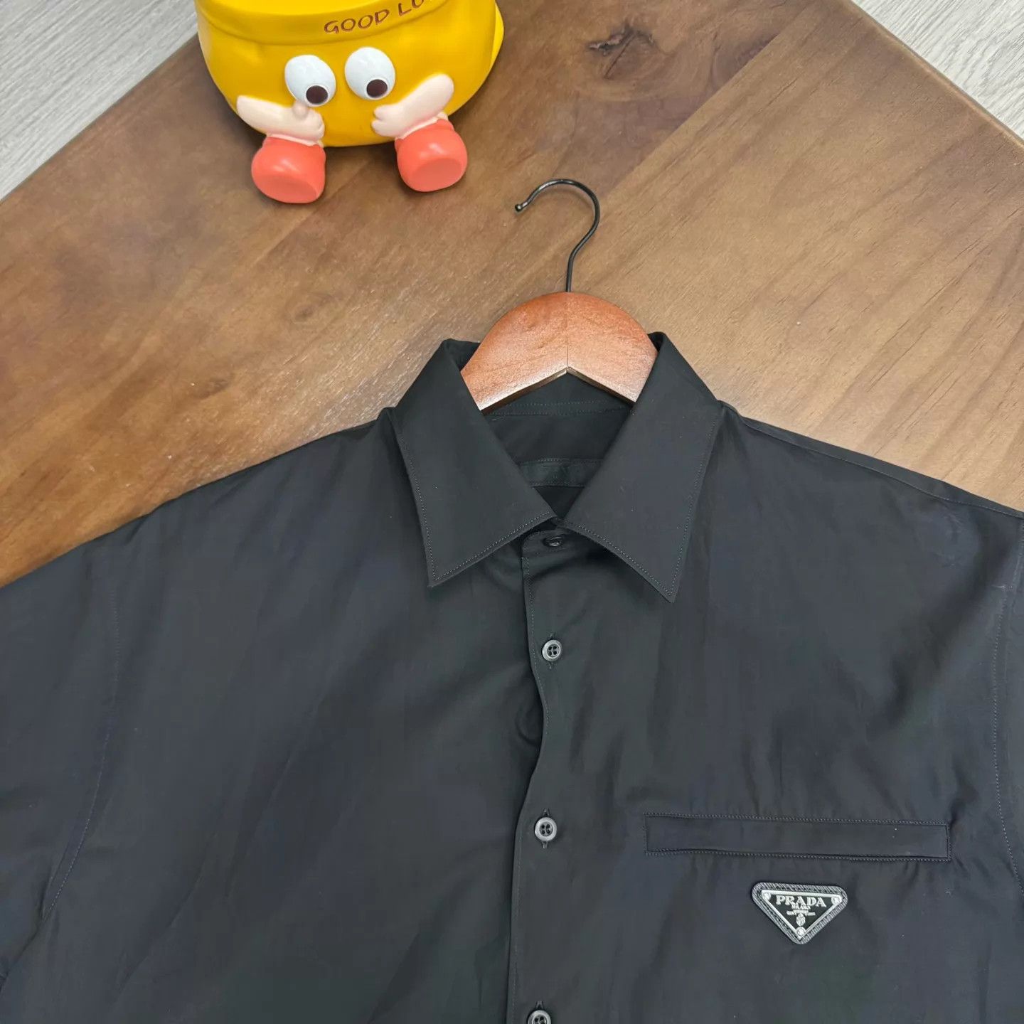 Prada Prada New Triangle Logo Pocket Shirt M Size US M / EU 48-50 / 2 - 3 Thumbnail