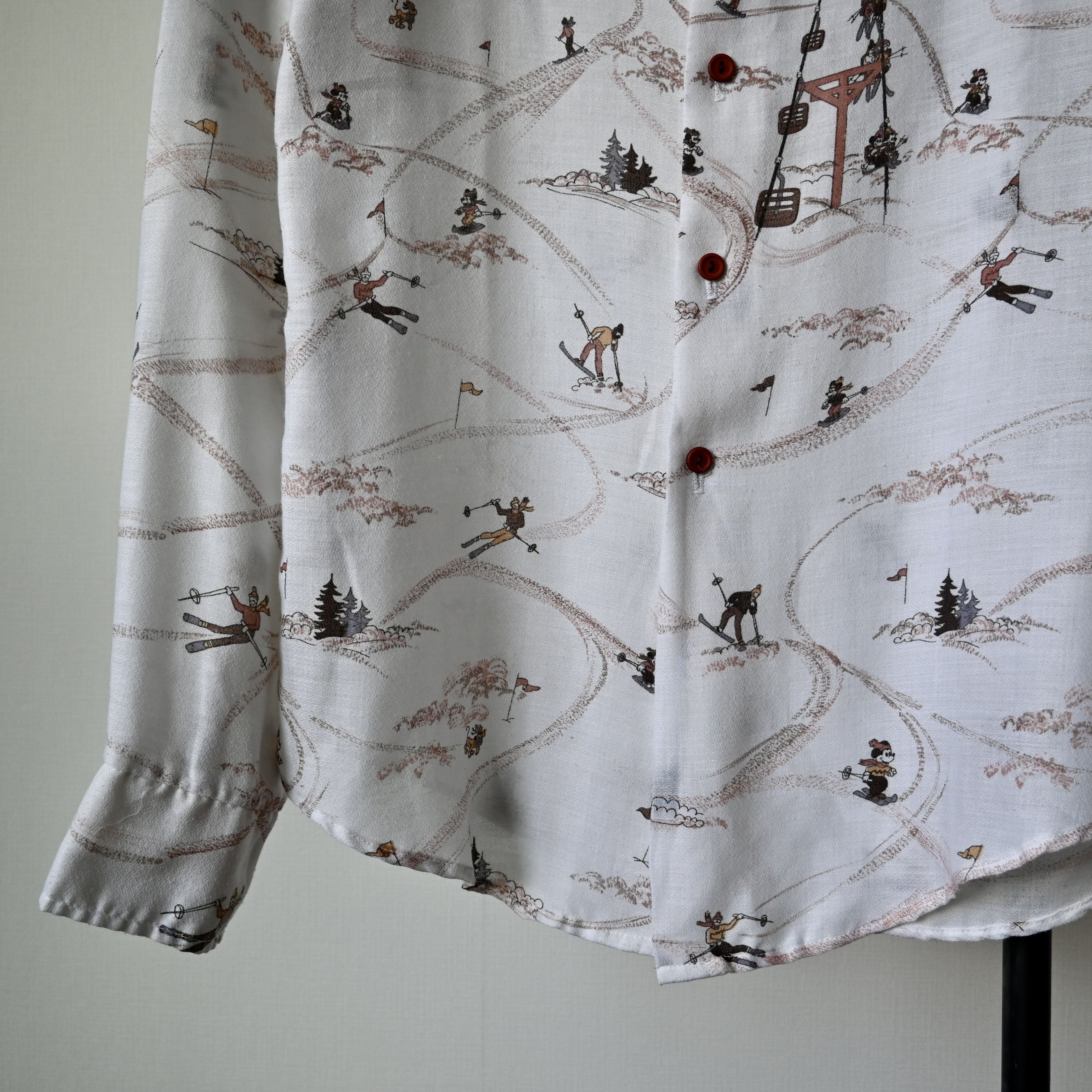 Kennington Ltd. VTG 1970s Kennington mickey mouse in snow mountain shirt Size US M / EU 48-50 / 2 - 7 Thumbnail