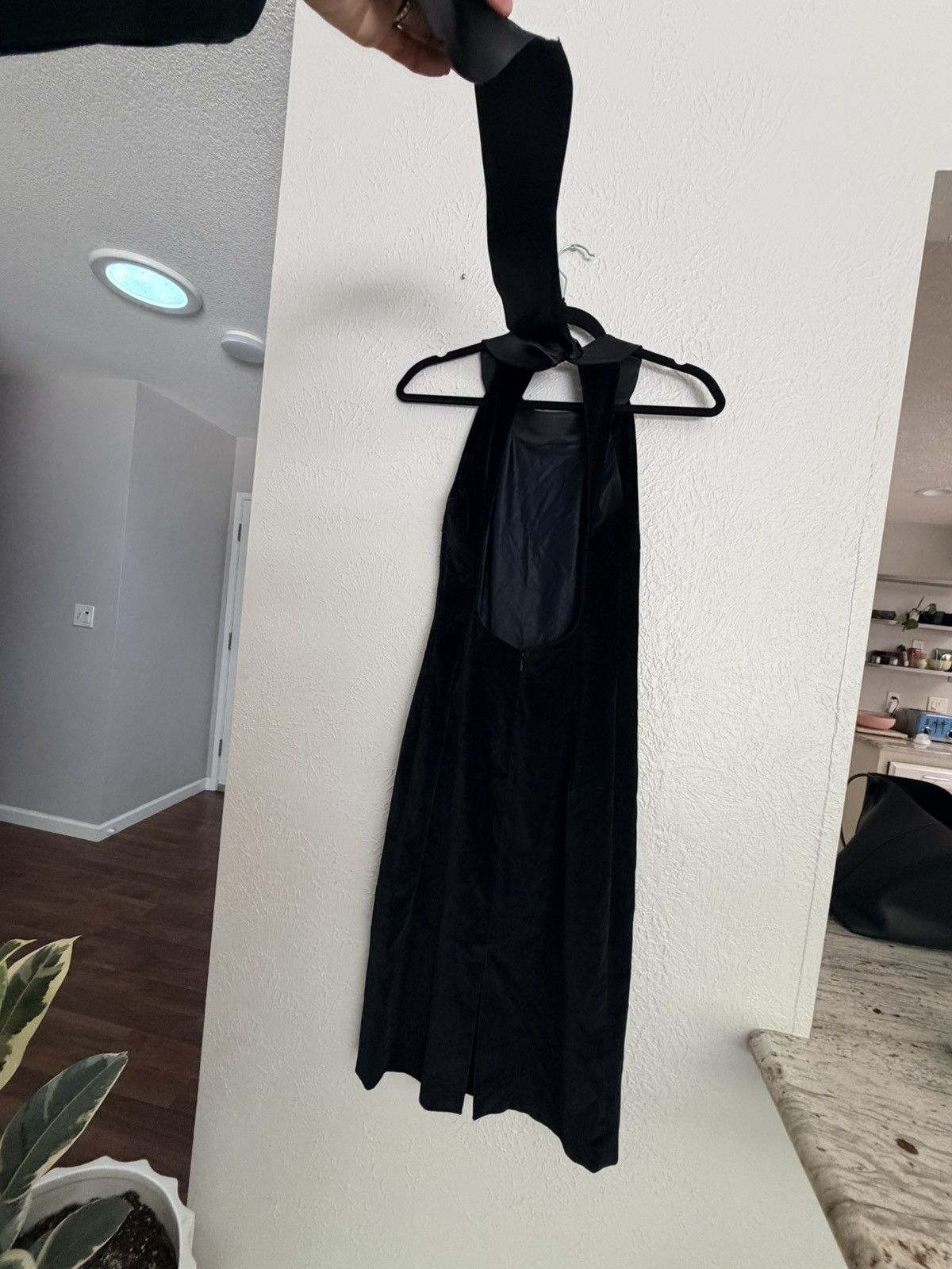 Tara Jarmon Tara Jarmon 90s black velvet open back halter mini dress Size S / US 4 / IT 40 - 23 Thumbnail
