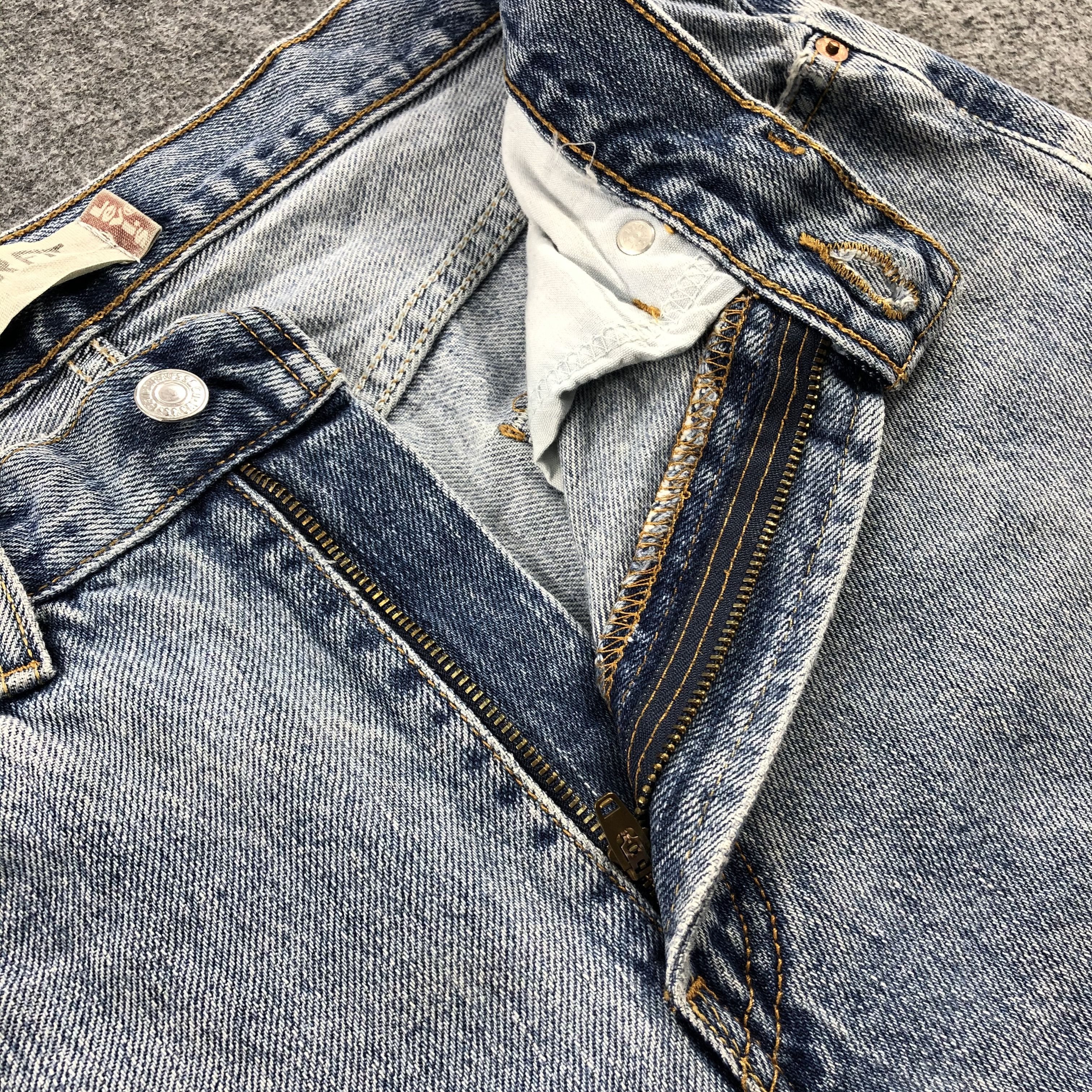Levi's Vintage Light Wash Levis 505 Jeans-JM1123 Size US 31 - 7 Thumbnail
