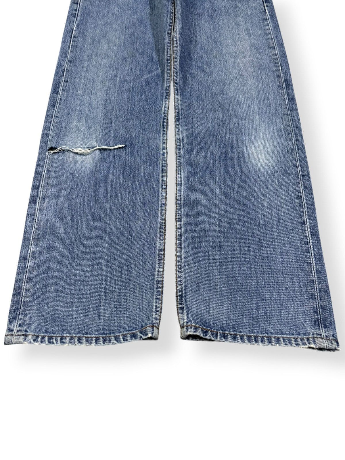 Levi's Vintage 90s Levis 501 Blue Wash Button Fly Distressed Jeans Size US 33 - 8 Thumbnail
