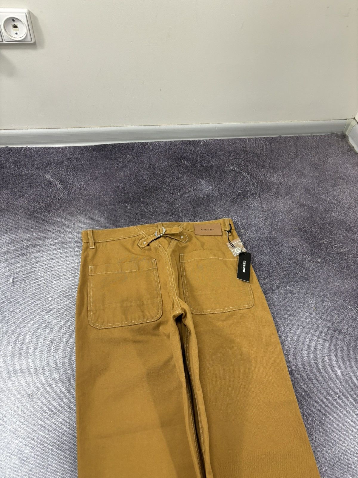 Diesel Diesel P-Frank NWT Buckle Back Men’s Mustard Dungaree Pants Size US 31 - 15 Thumbnail