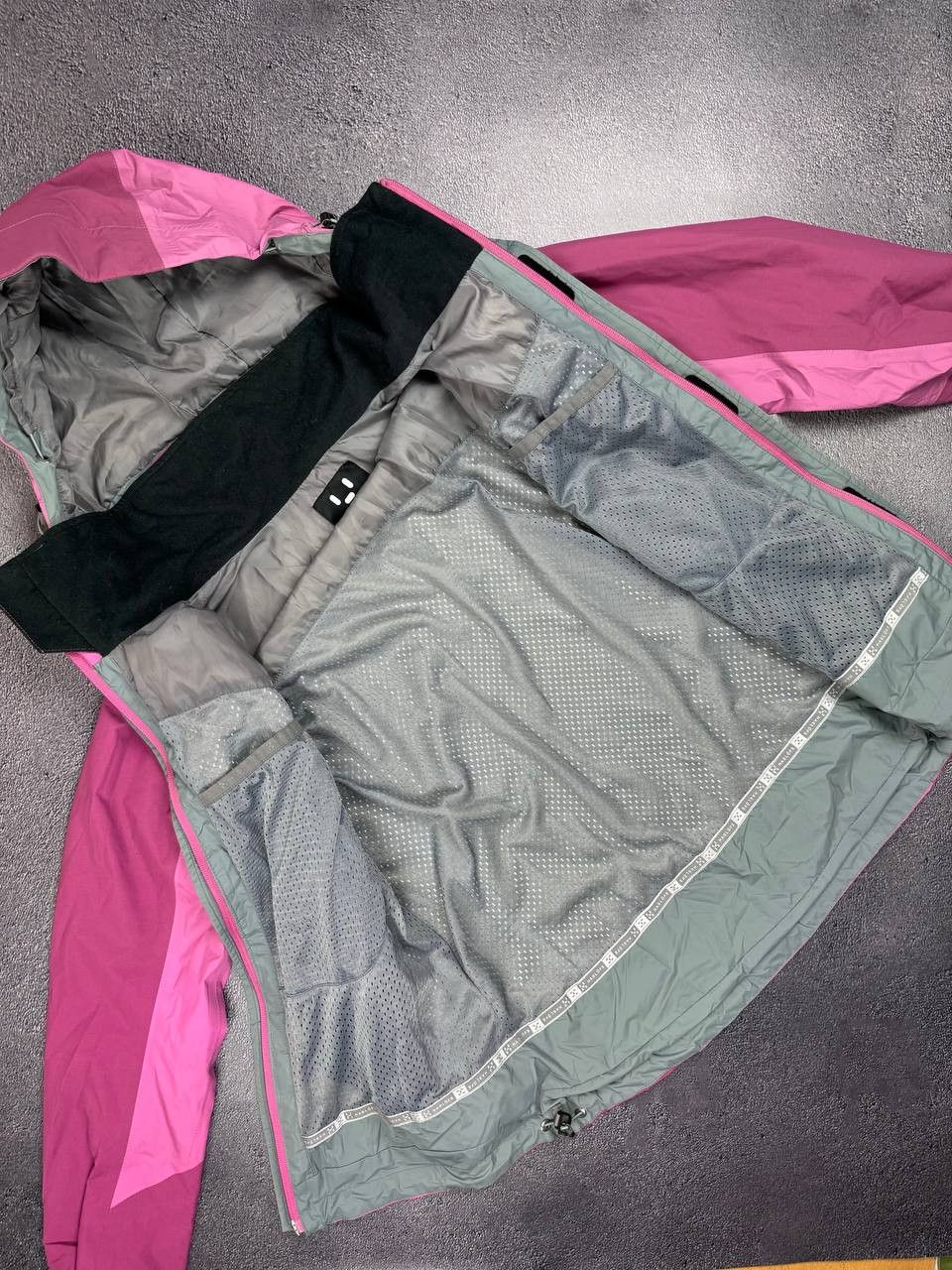 Haglofs Haglofs Gore Tex Outdoor Waterproof Jacket Size M Size M / US 6-8 / IT 42-44 - 9 Thumbnail