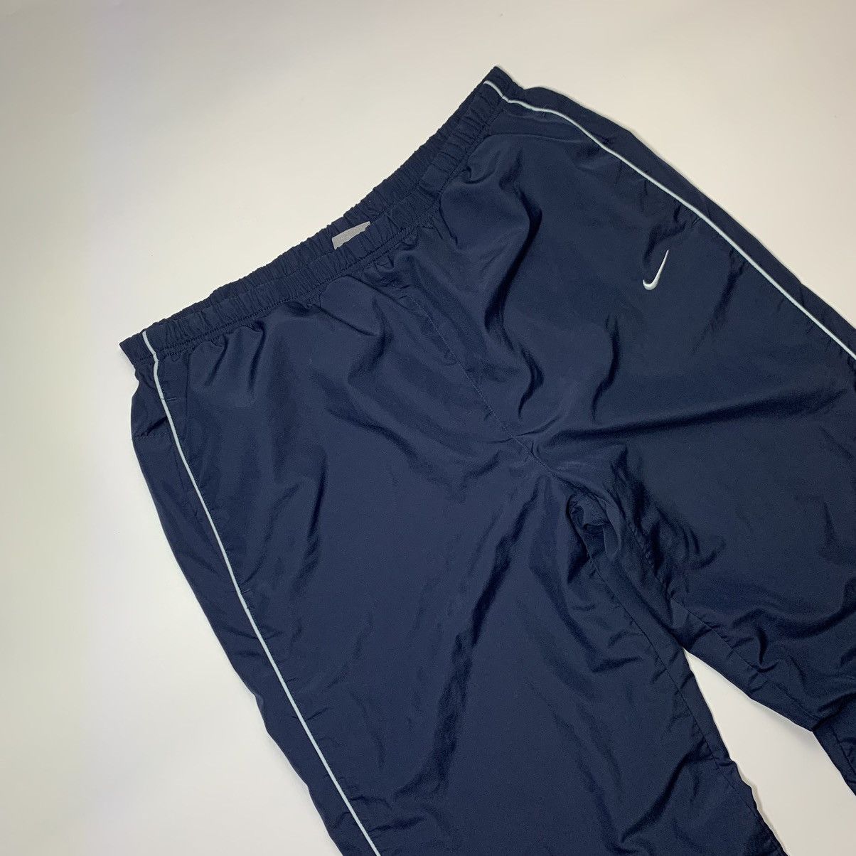 Other Vintage Nike Nylon Baggy Y2k Drill Joggers Pants M Size Size US 32 / EU 48 - 2 Thumbnail