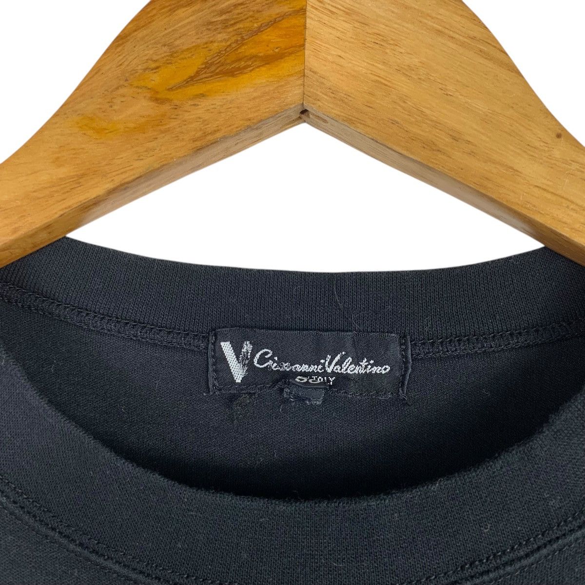 Giovanni Valentino GIOVANNI VALENTINO Italy Fashion Designer Big Logo T-Shirt Size US M / EU 48-50 / 2 - 4 Thumbnail