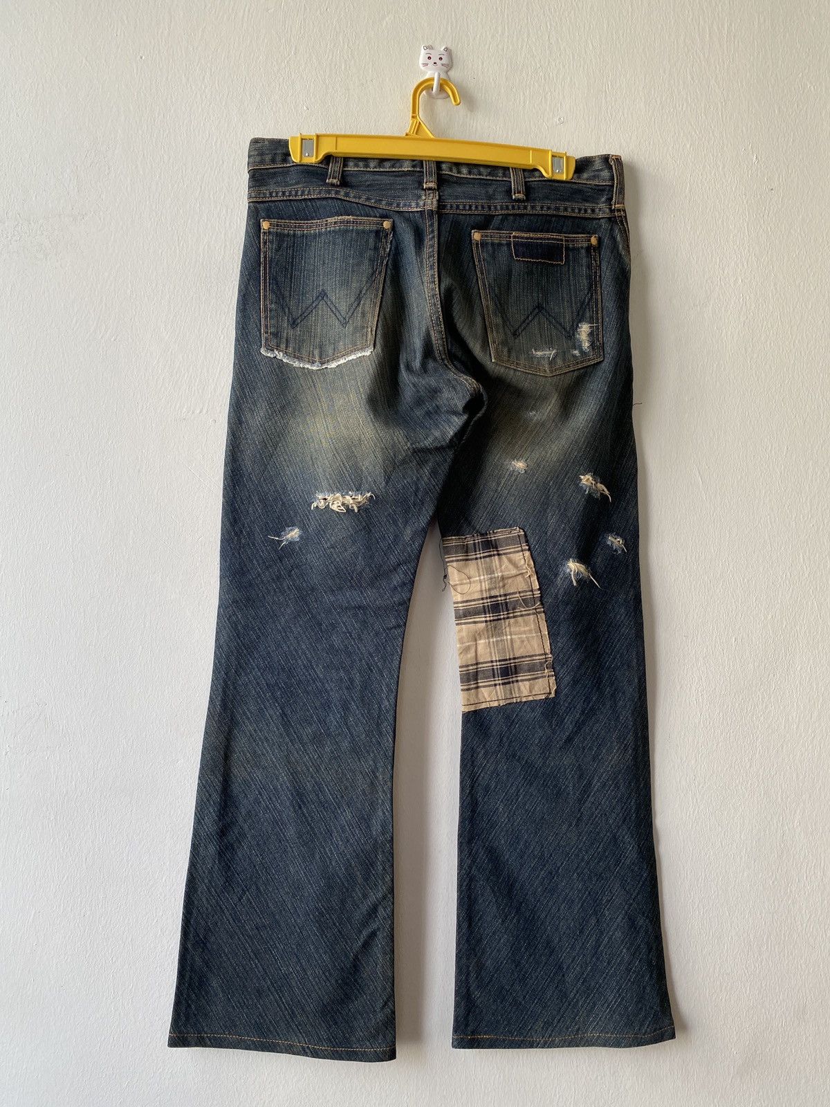 Japanese Brand × Wrangler Japanese Brand Wrangler Distressed Patchwork Flare Denim Size US 30 / EU 46 - 2 Thumbnail
