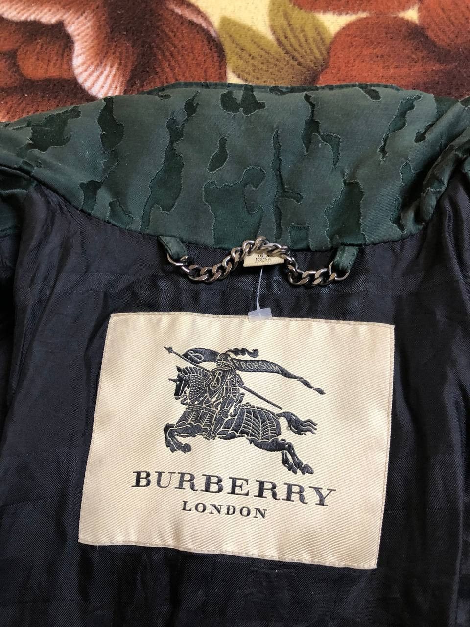 Burberry Vintage Burberry London Winter Jacket Womens Size XS / US 0-2 / IT 36-38 - 2 Thumbnail