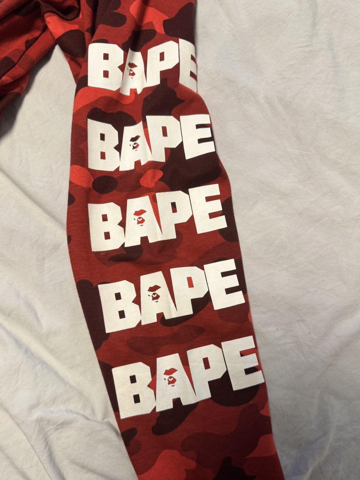 Bape Bape red camo longsleeve Size US M / EU 48-50 / 2 - 4 Thumbnail