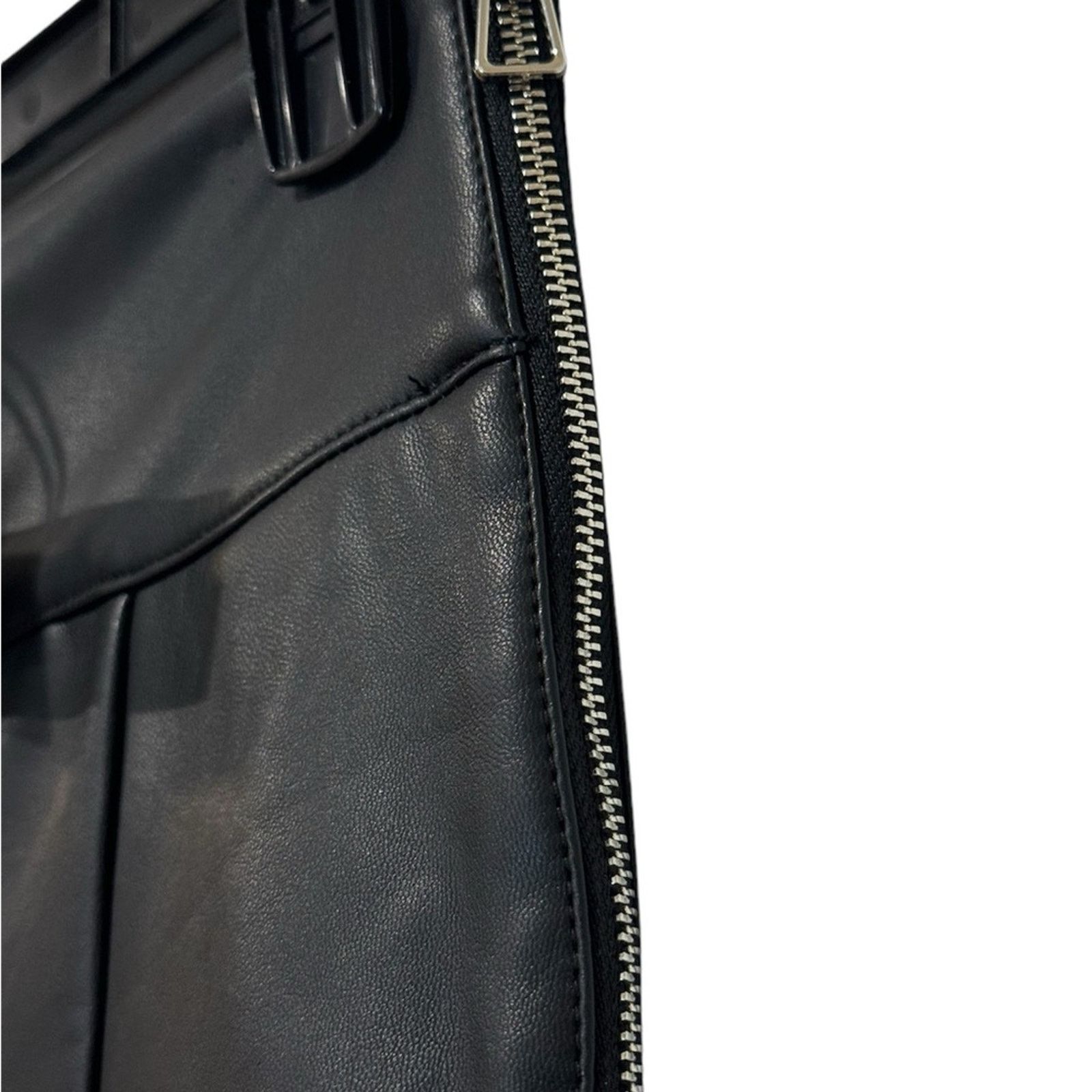 Bershka Bershka High Waisted Faux Leather Fitted Pants Leggings Size 25" / US 0 / IT 36 - 9 Thumbnail