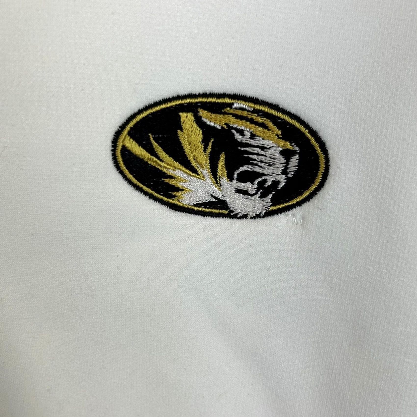 Nike Nike Golf Sweatshirt Women M 1/4 Zip Pullover Tiger Logo Athletic White Nike Golf Sweatshirt Women M White Tiger 1/4 Zip Pullover Activewear Womens Size M / US 6-8 / IT 42-44 - 3 Thumbnail